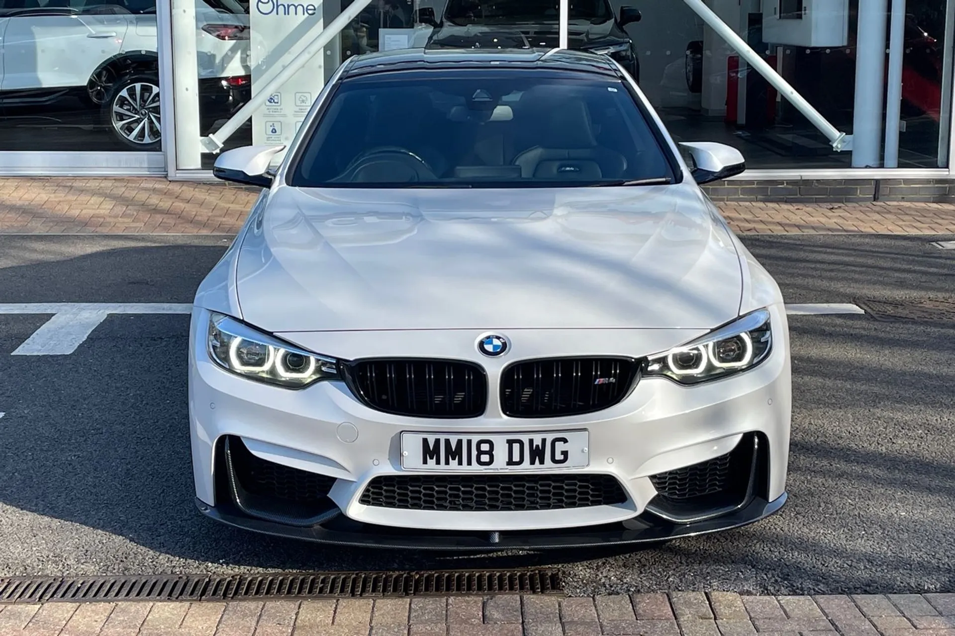 BMW M4 thumbnail image number 11