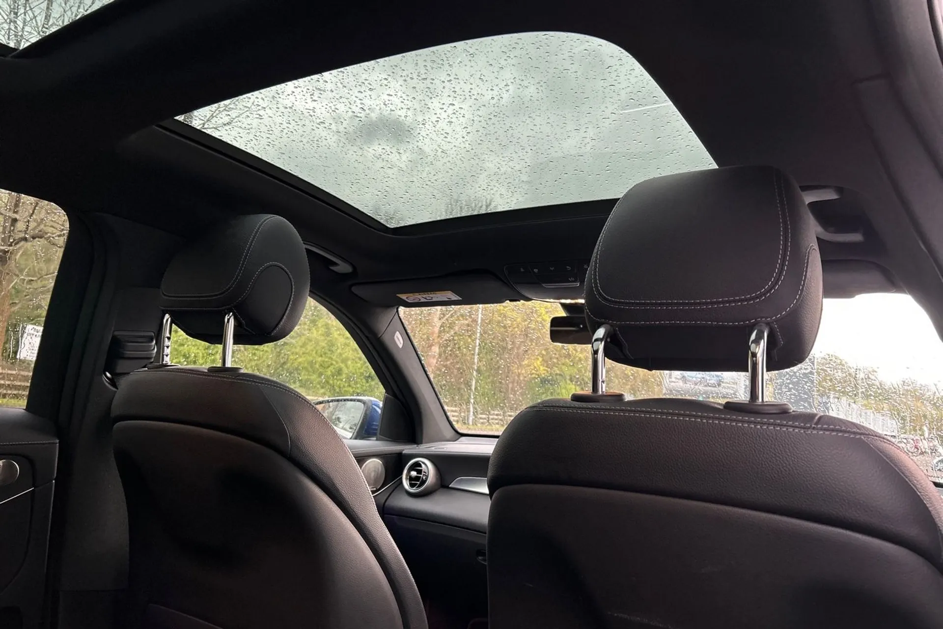 MERCEDES-BENZ GLC thumbnail image number 25