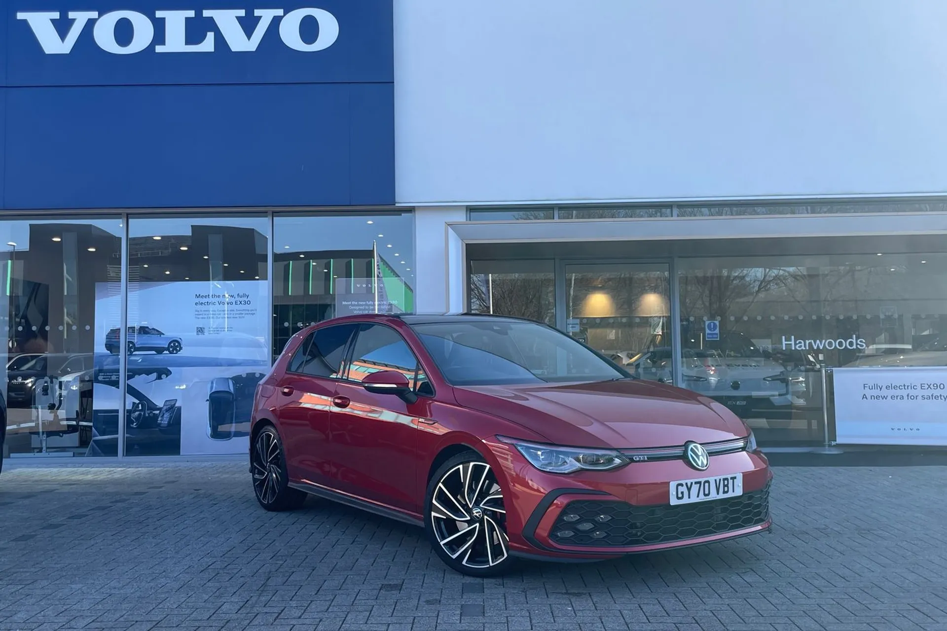 VOLKSWAGEN GOLF focused image