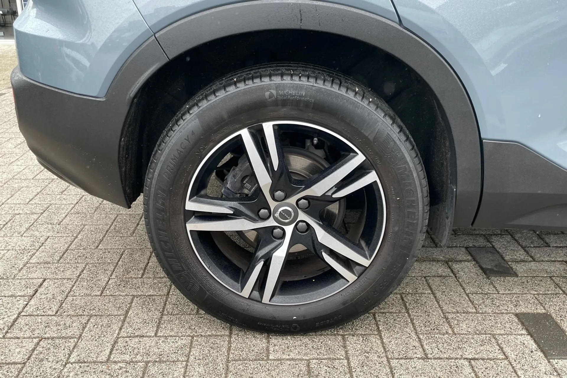 Volvo XC40 thumbnail image number 13
