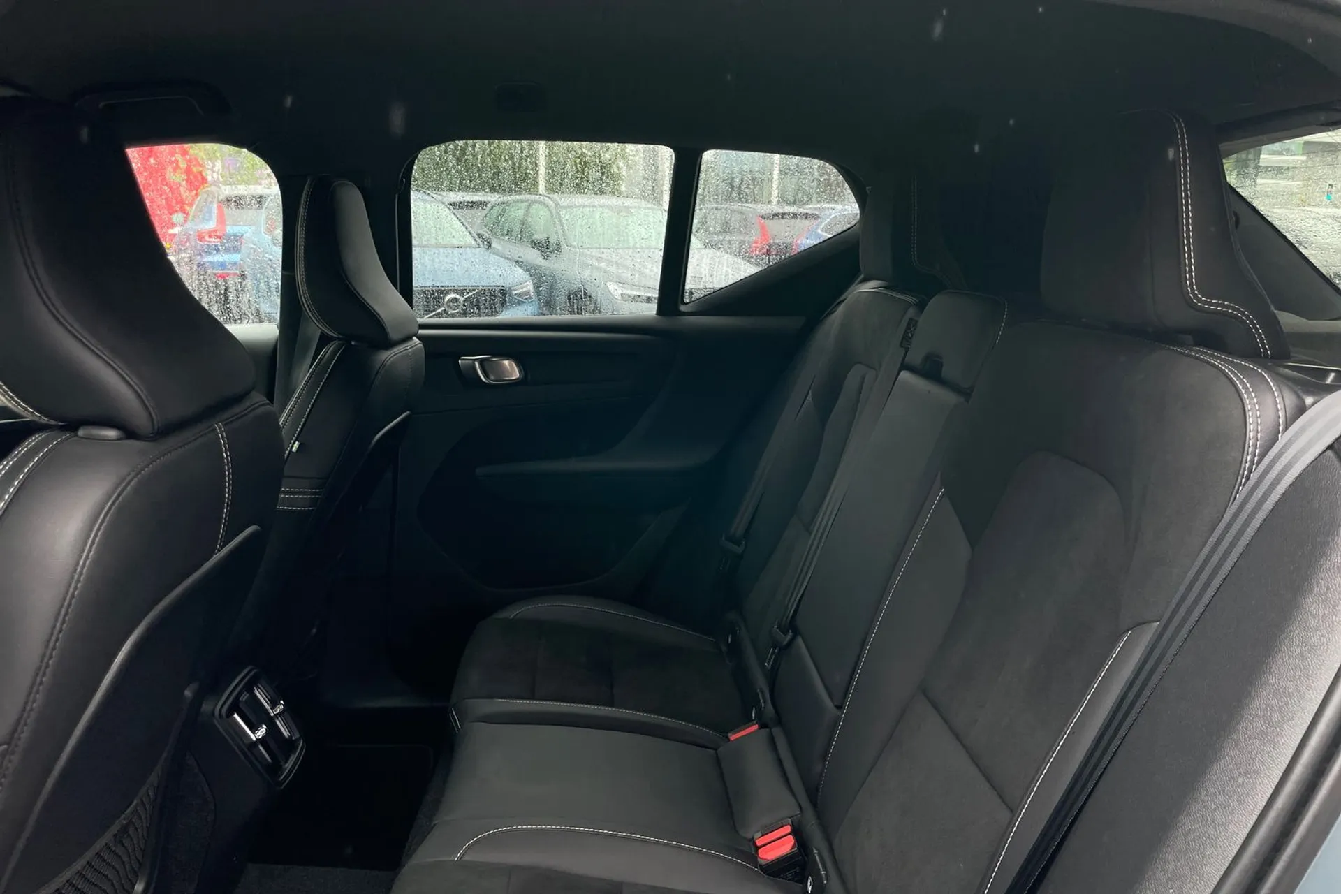Volvo XC40 thumbnail image number 29