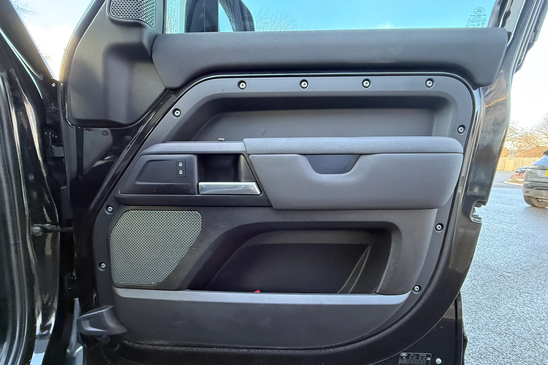 LAND ROVER DEFENDER thumbnail image number 45