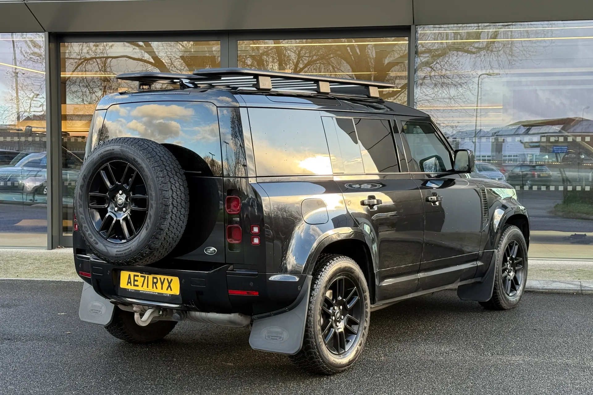 LAND ROVER DEFENDER thumbnail image number 6