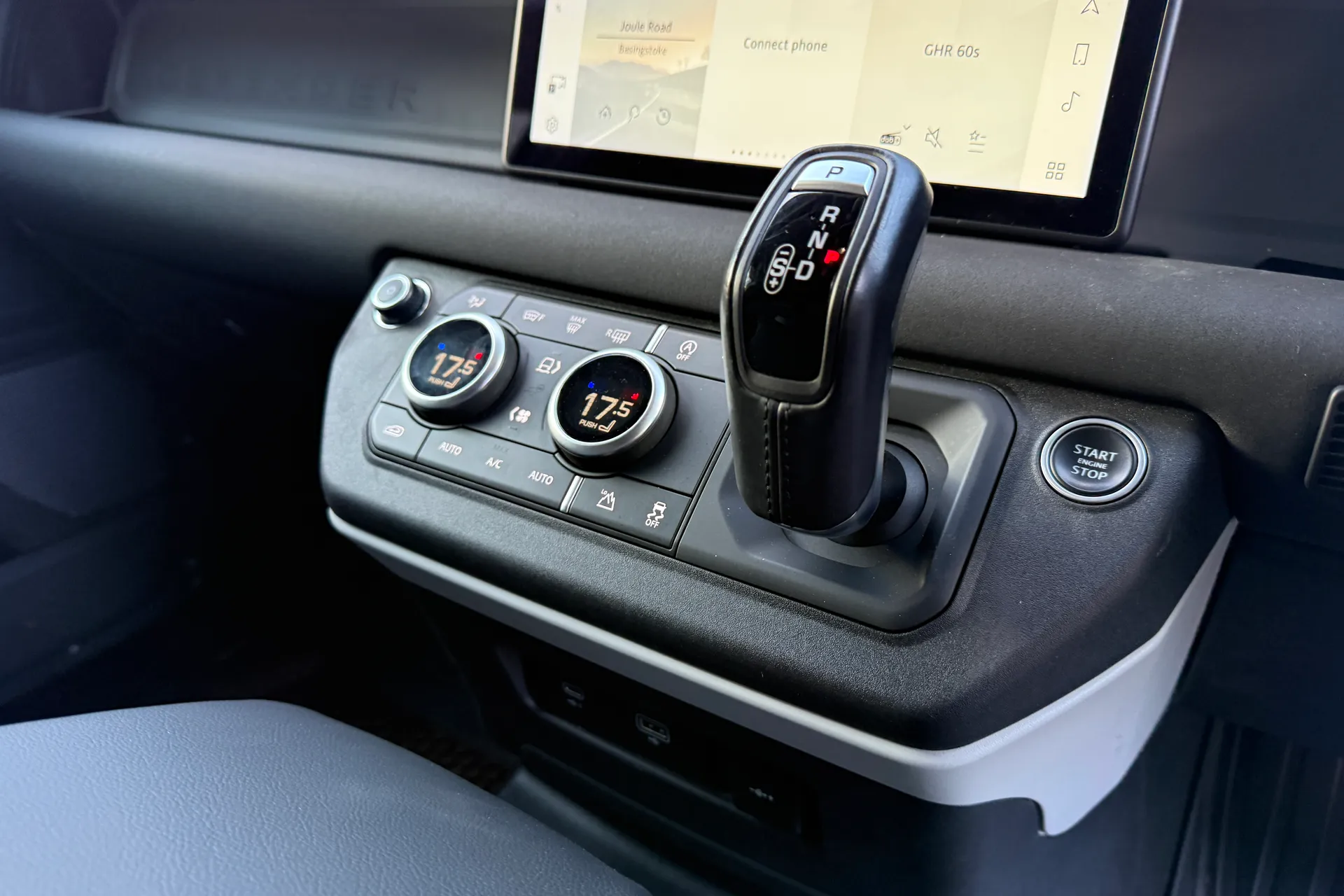 LAND ROVER DEFENDER thumbnail image number 19