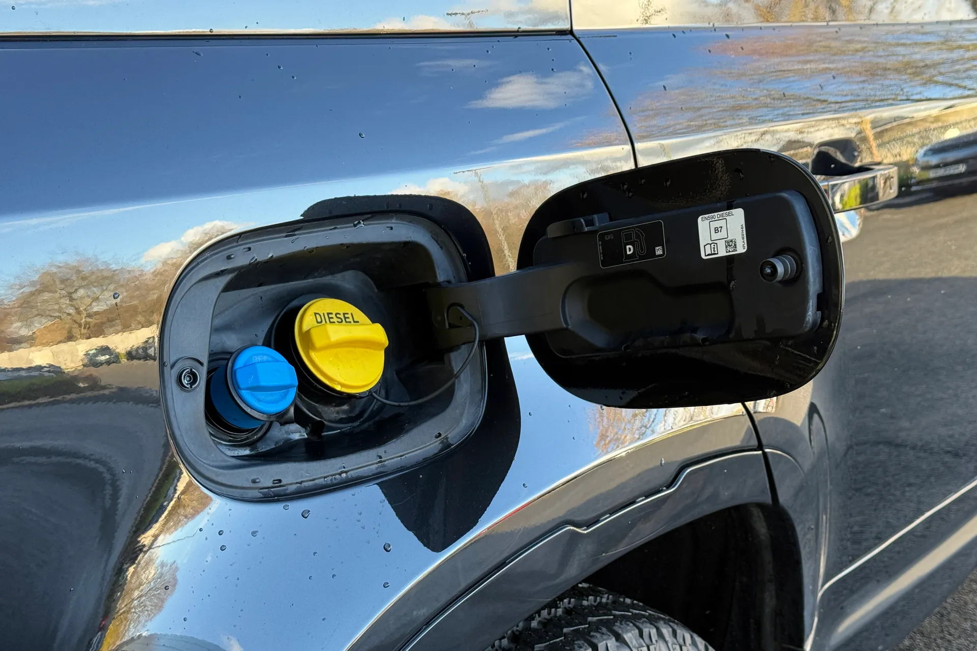 LAND ROVER DEFENDER thumbnail image number 36