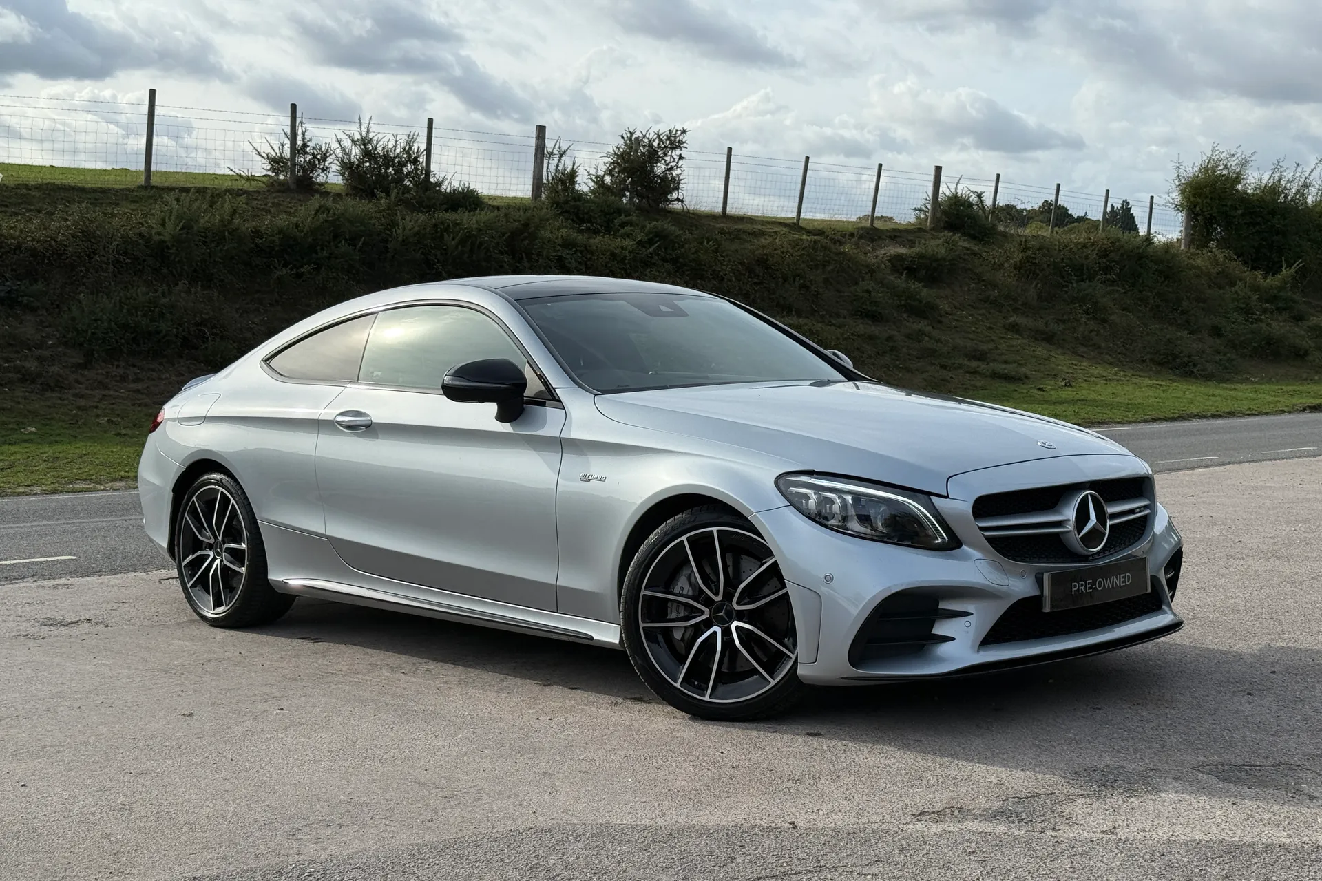 MERCEDES-BENZ C CLASS focused image