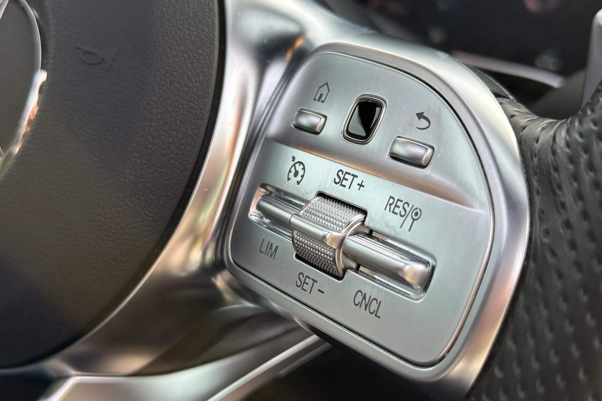 MERCEDES-BENZ C CLASS thumbnail image number 36