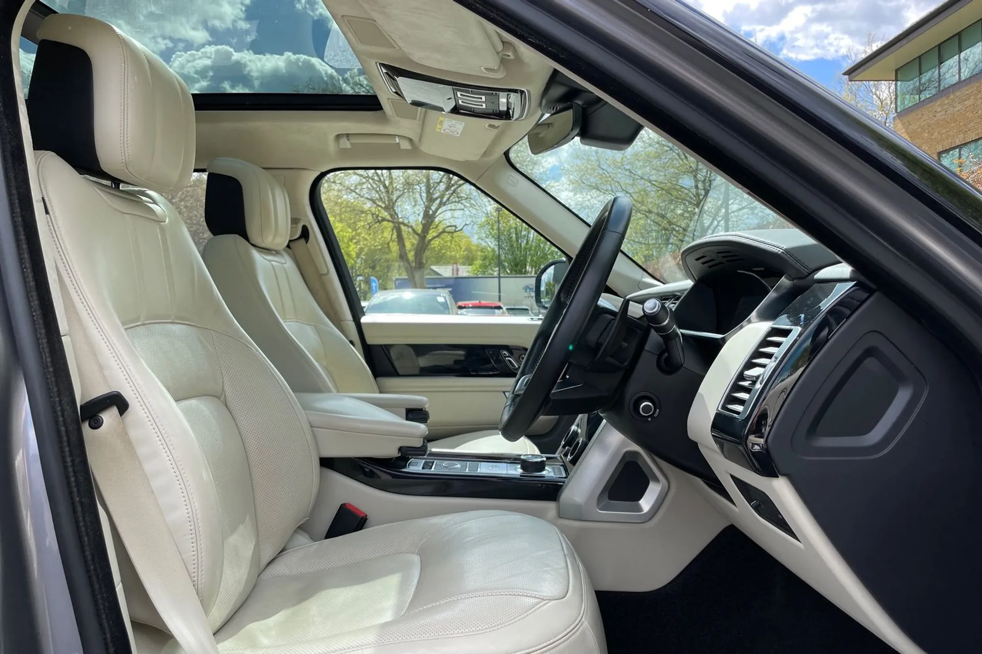 LAND ROVER RANGE ROVER thumbnail image number 39