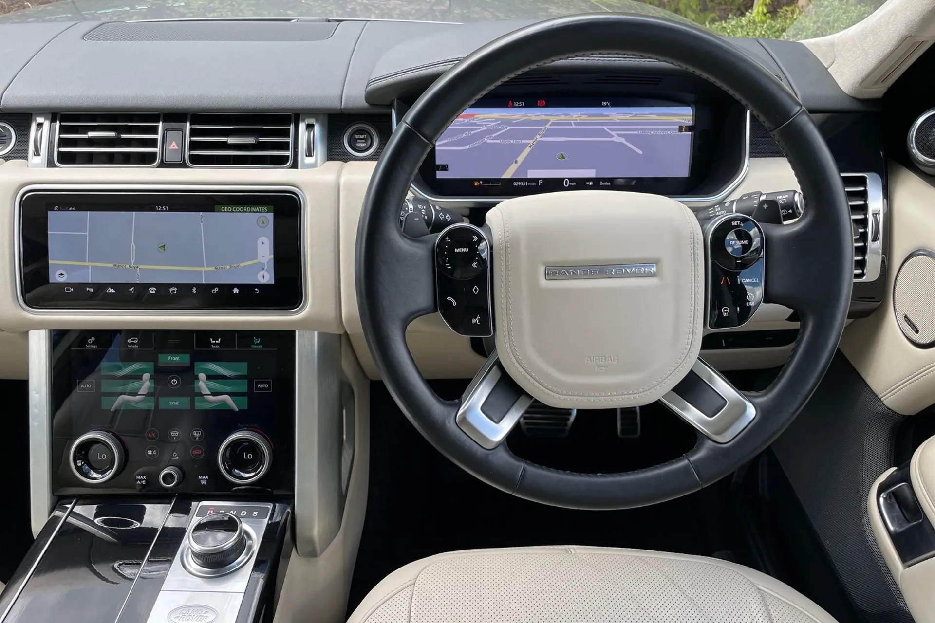 LAND ROVER RANGE ROVER thumbnail image number 17