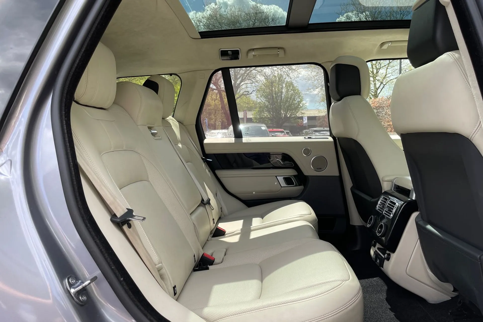 LAND ROVER RANGE ROVER thumbnail image number 27
