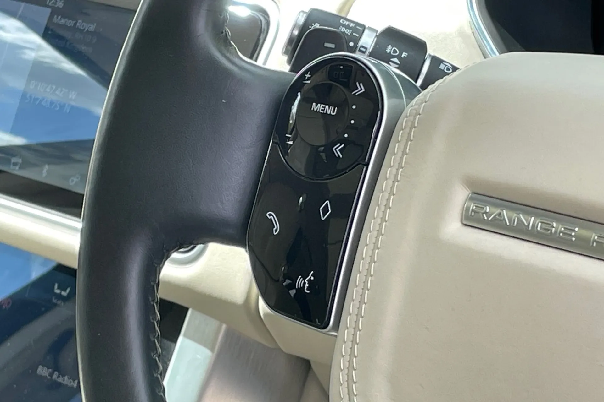 LAND ROVER RANGE ROVER thumbnail image number 43