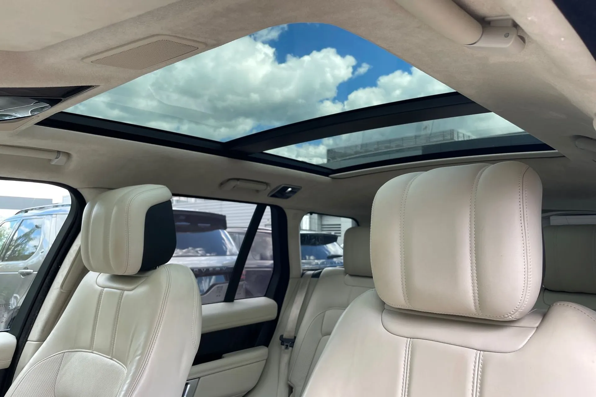 LAND ROVER RANGE ROVER thumbnail image number 42