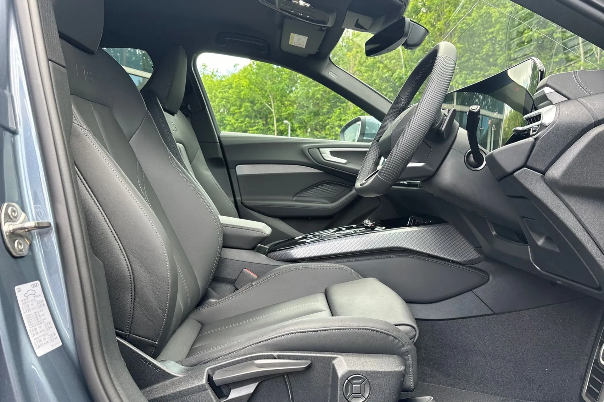 Audi A5 thumbnail image number 25