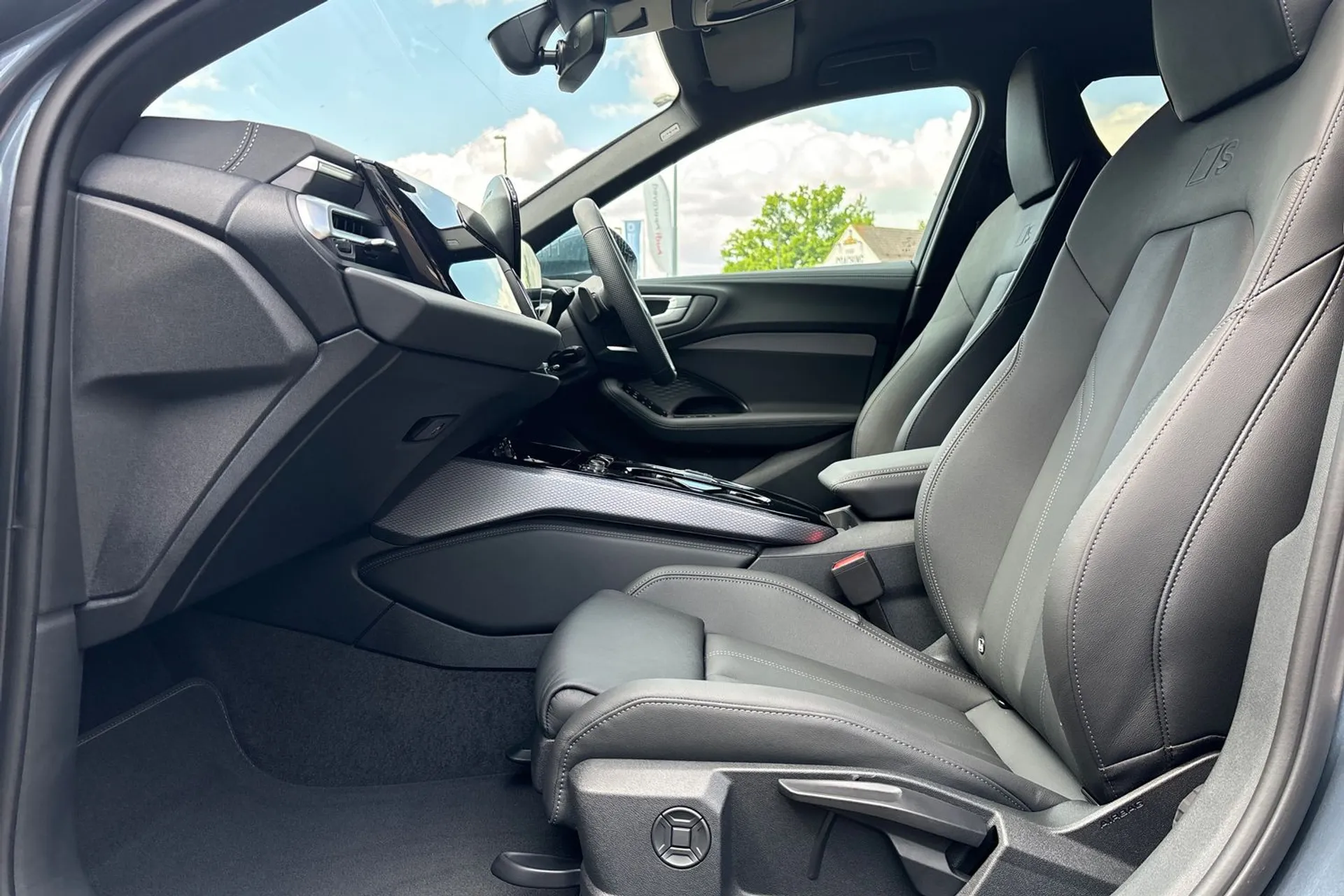 Audi A5 thumbnail image number 28