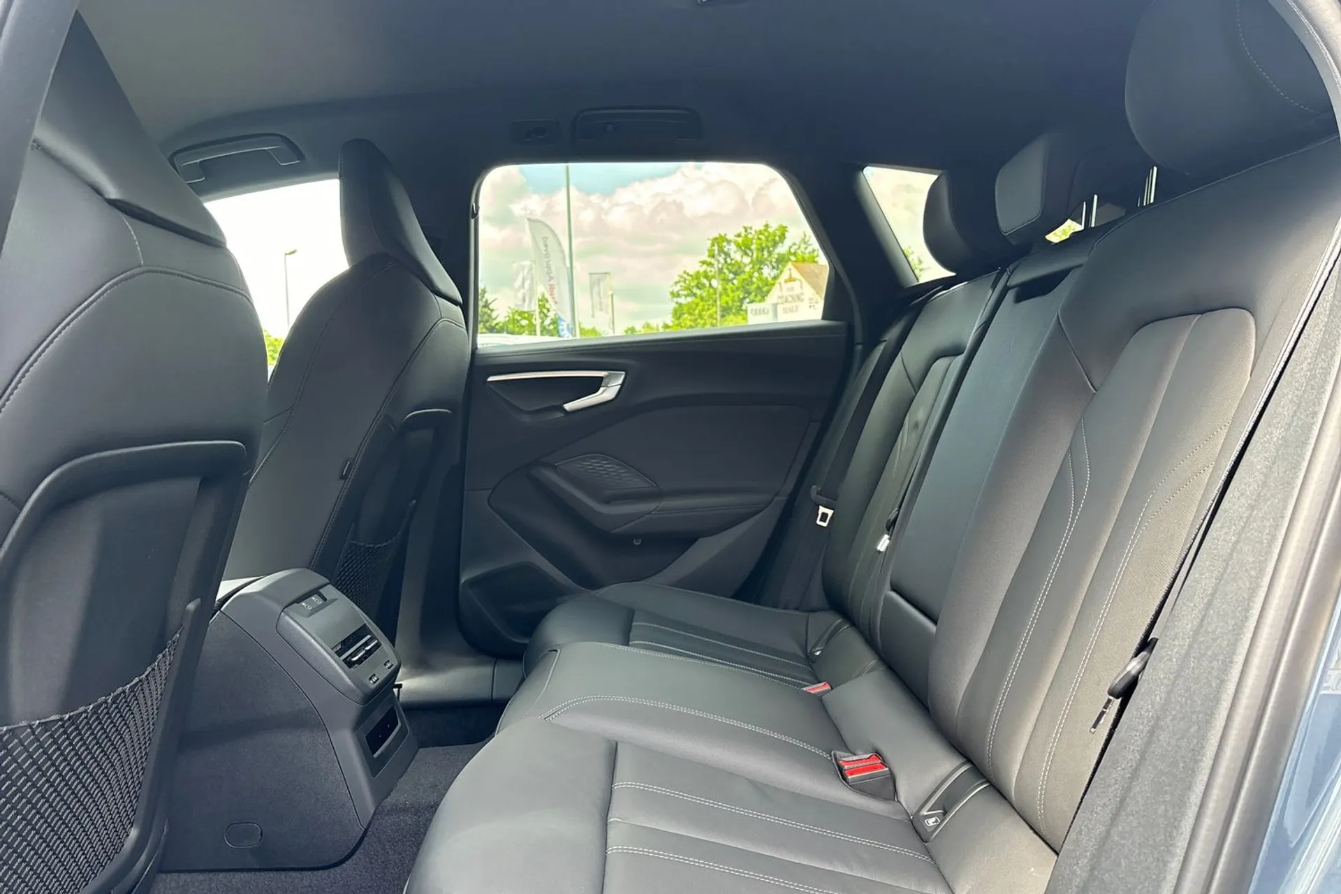 Audi A5 thumbnail image number 30