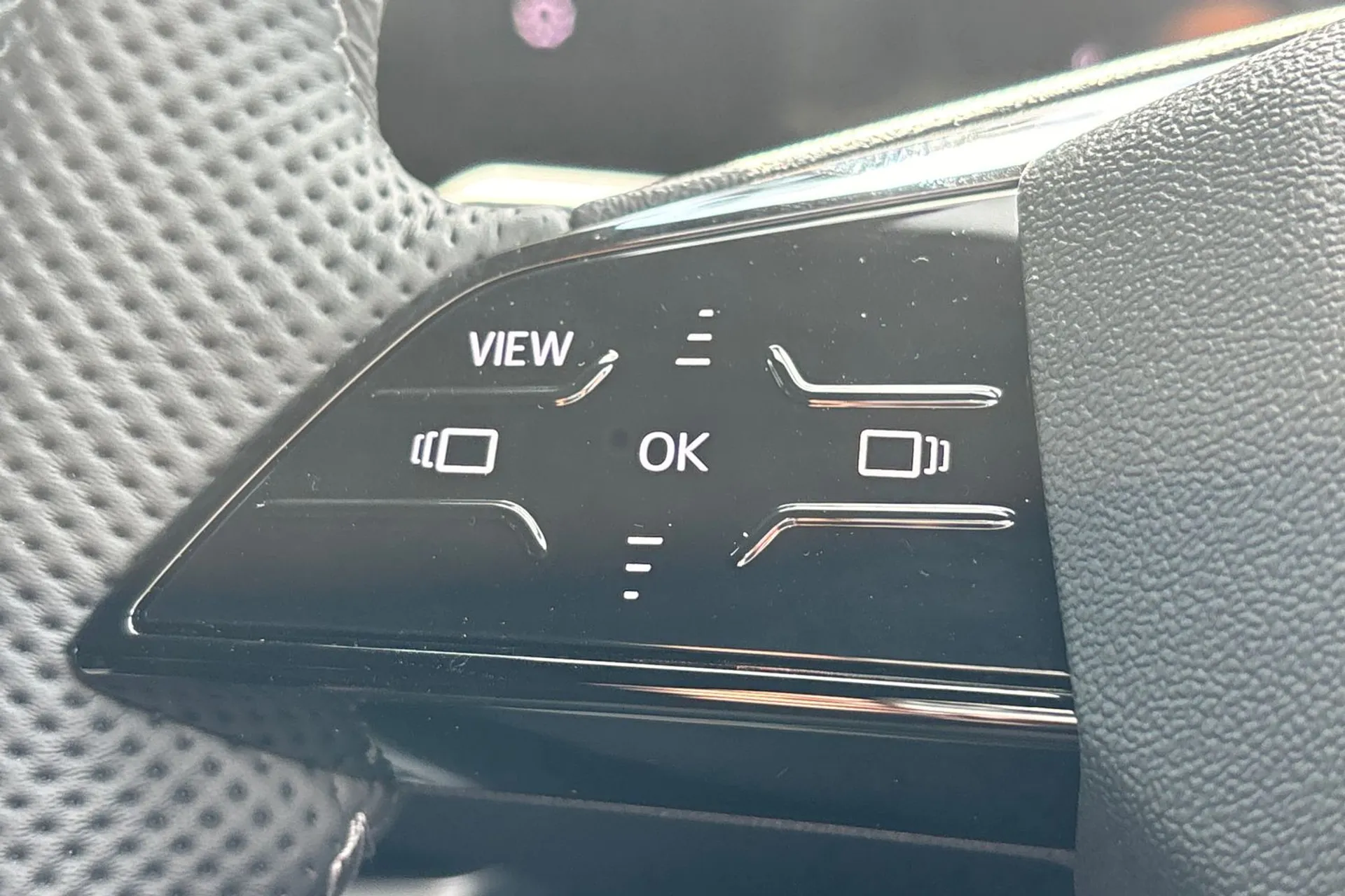 Audi A5 thumbnail image number 36