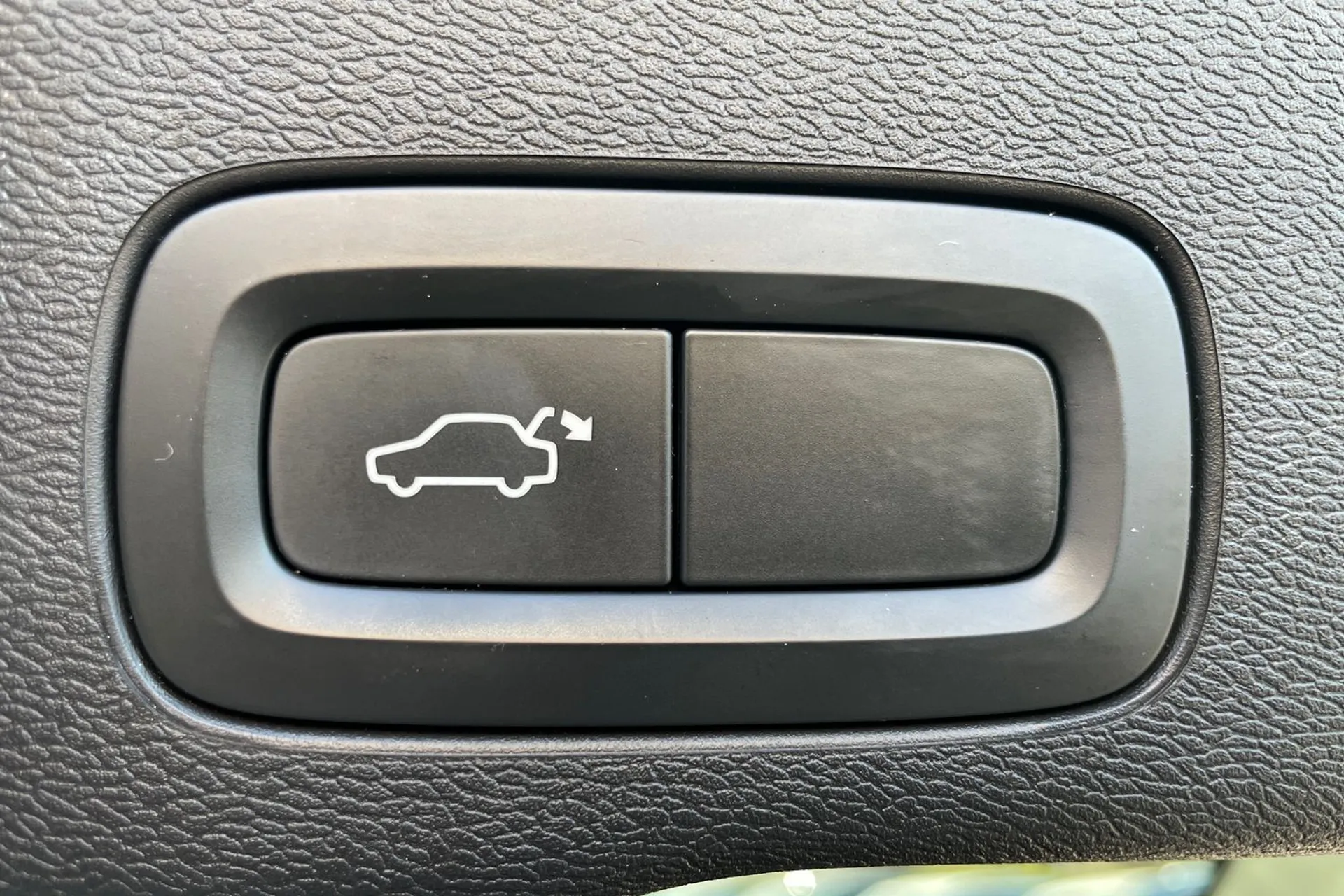 Volvo XC60 thumbnail image number 20