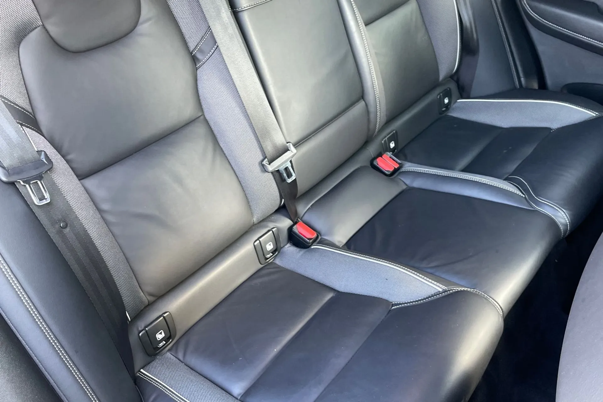 Volvo XC60 thumbnail image number 24