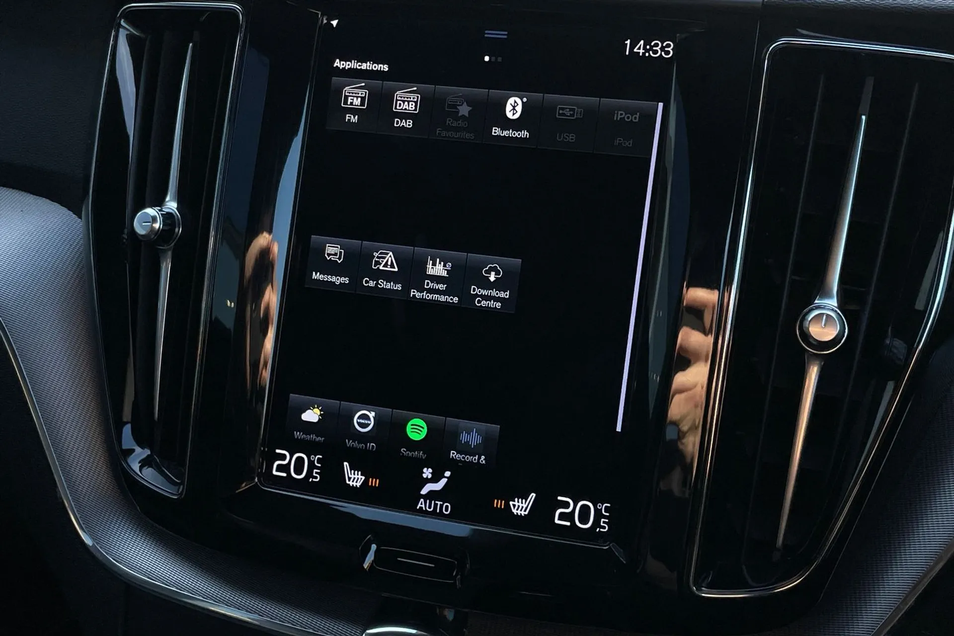 Volvo XC60 thumbnail image number 40