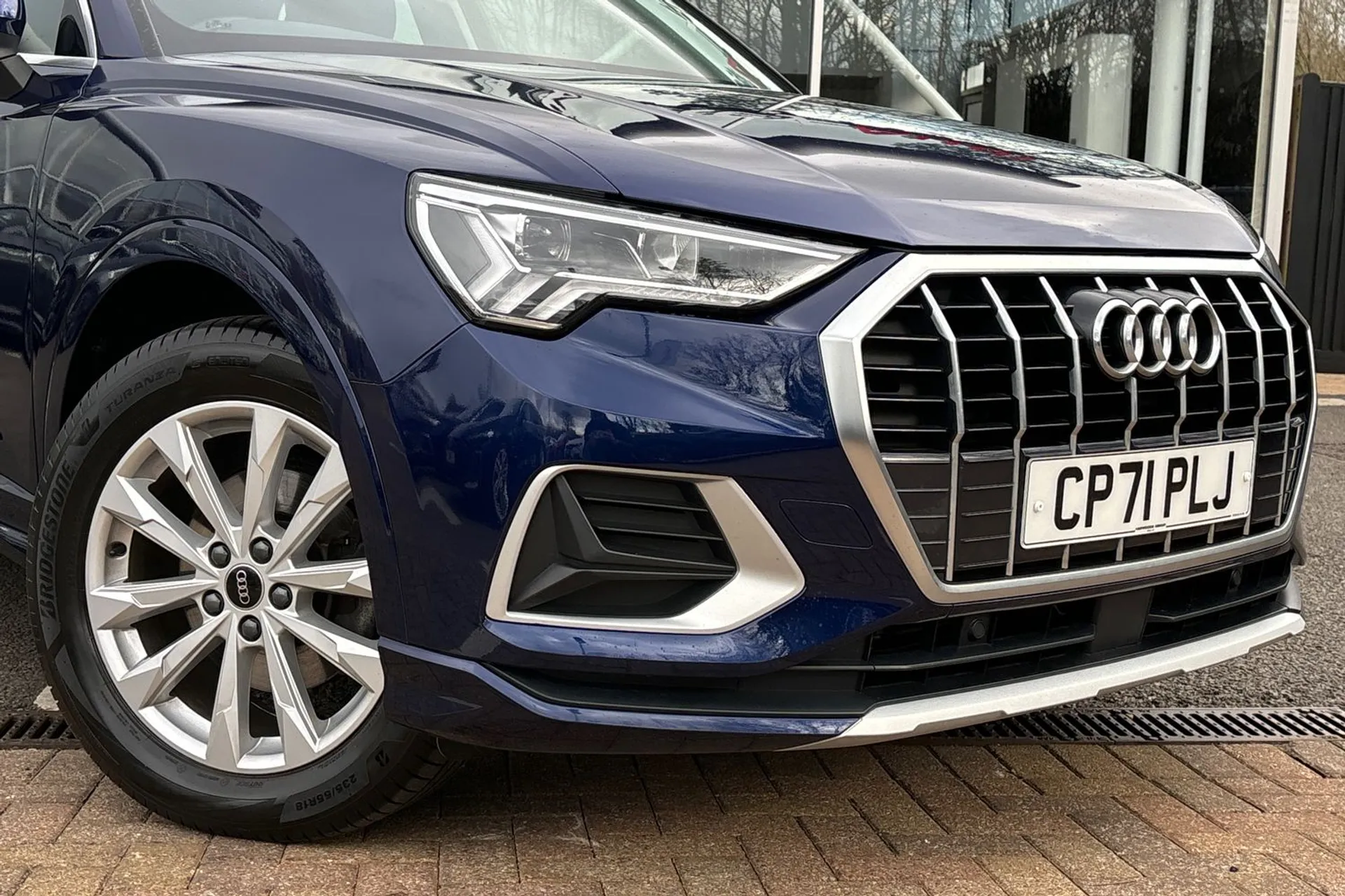 Audi Q3 thumbnail image number 5