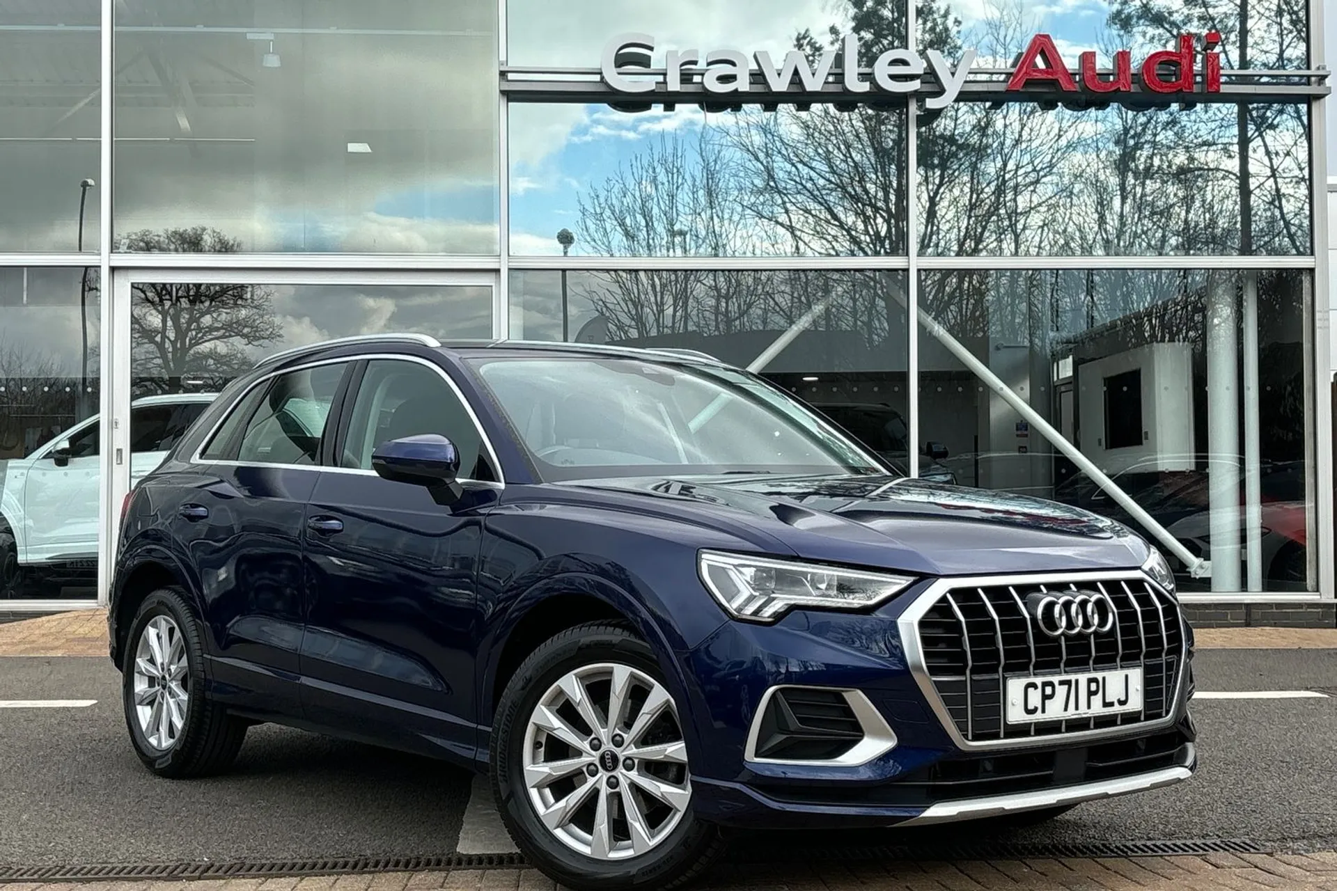 Audi Q3 focused image