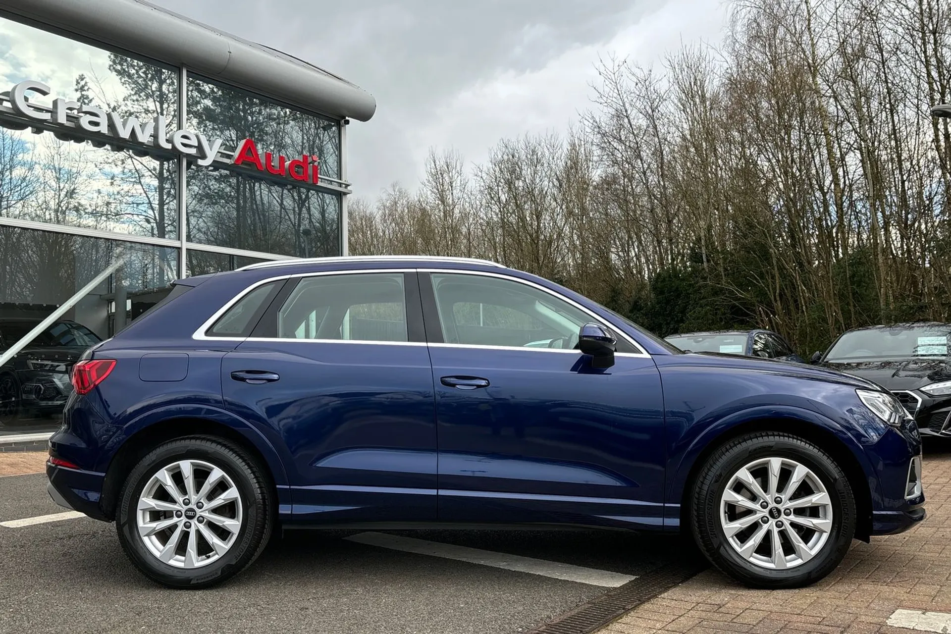 Audi Q3 thumbnail image number 2