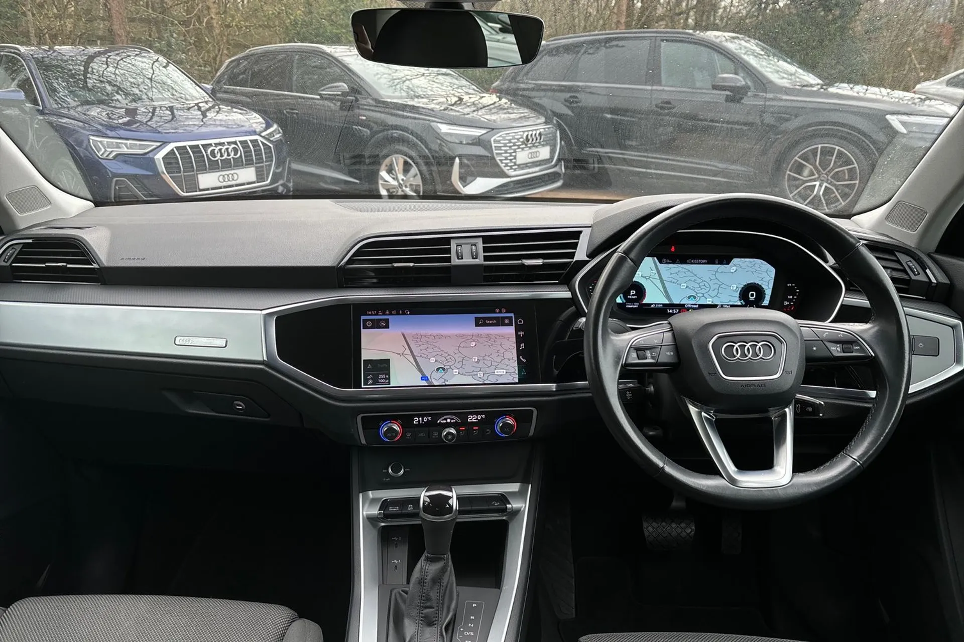 Audi Q3 thumbnail image number 31