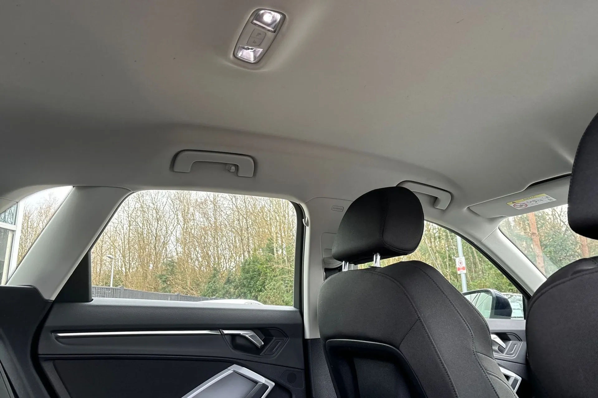 Audi Q3 thumbnail image number 22
