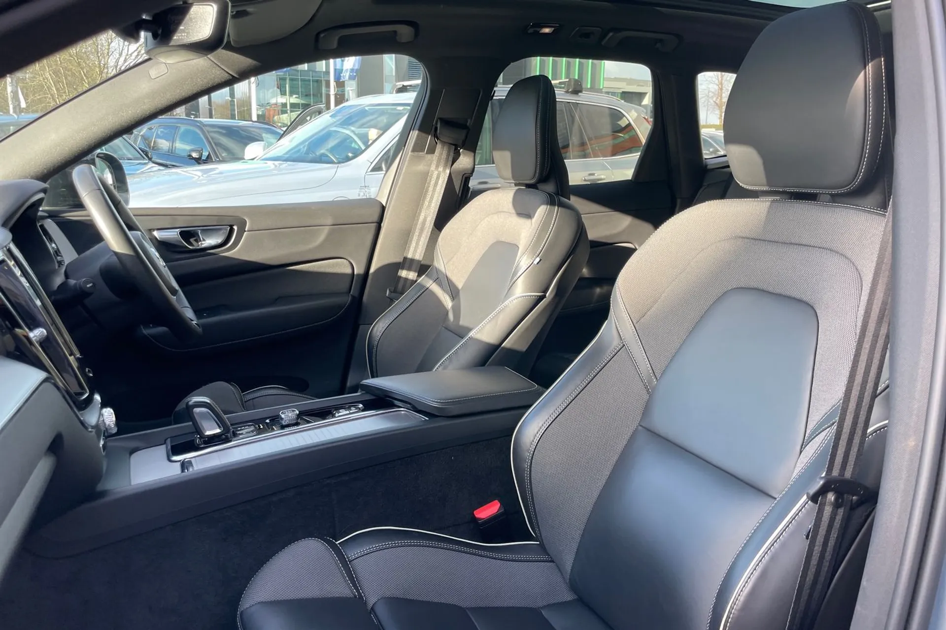 Volvo XC60 thumbnail image number 27