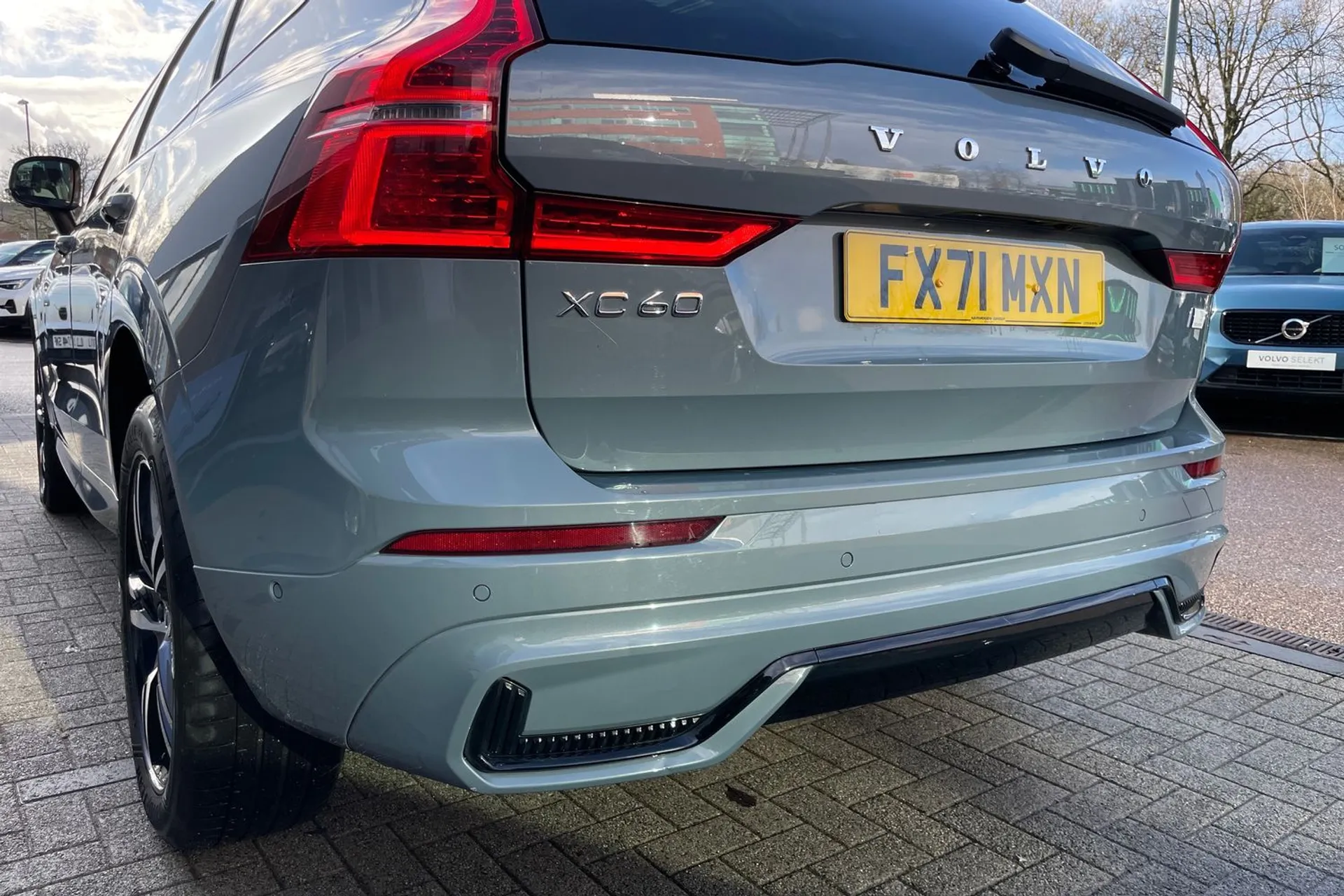 Volvo XC60 thumbnail image number 17