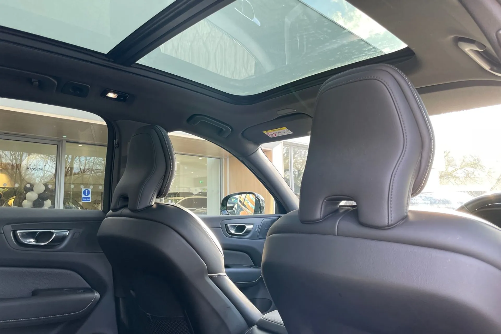 Volvo XC60 thumbnail image number 23