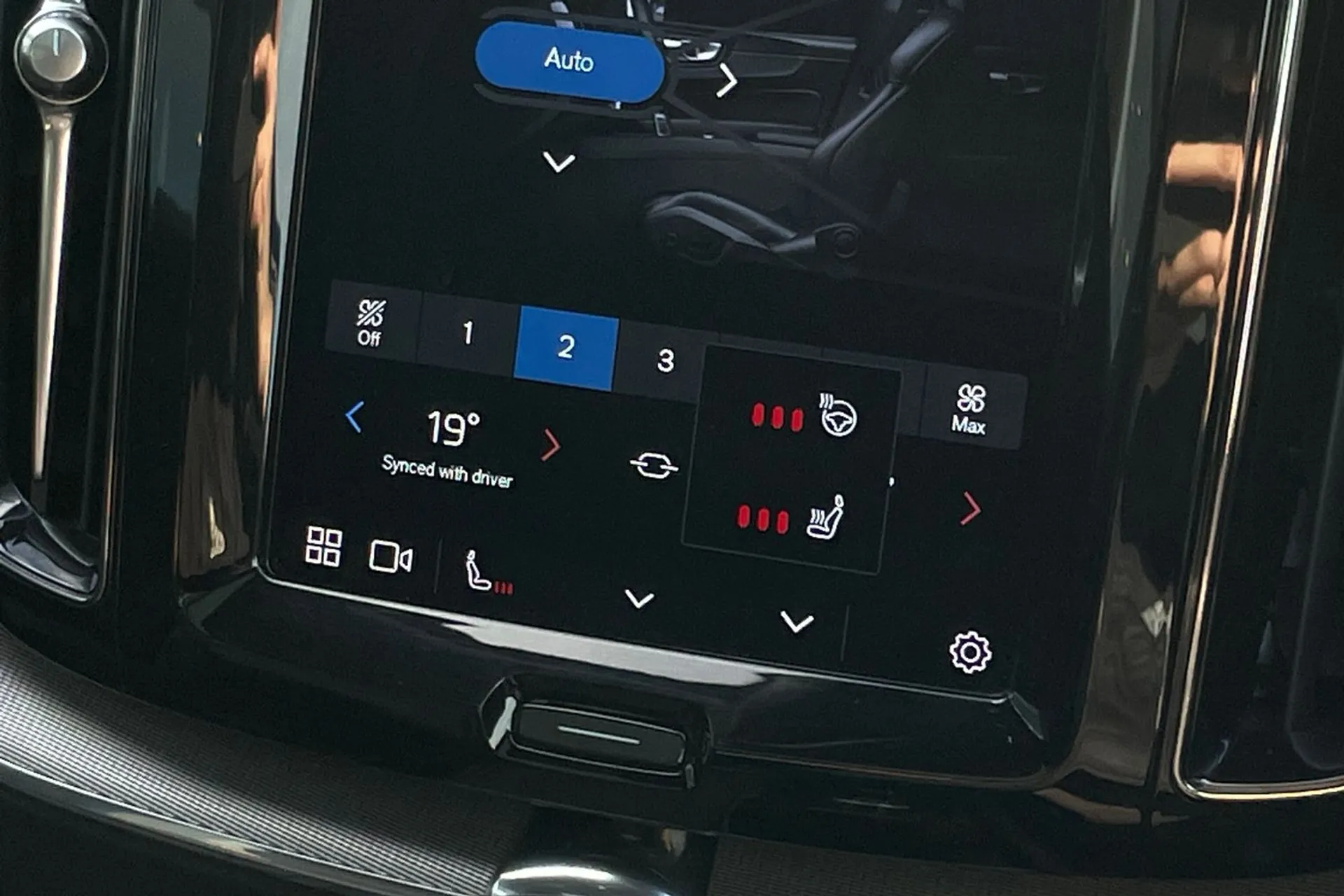 Volvo XC60 thumbnail image number 40