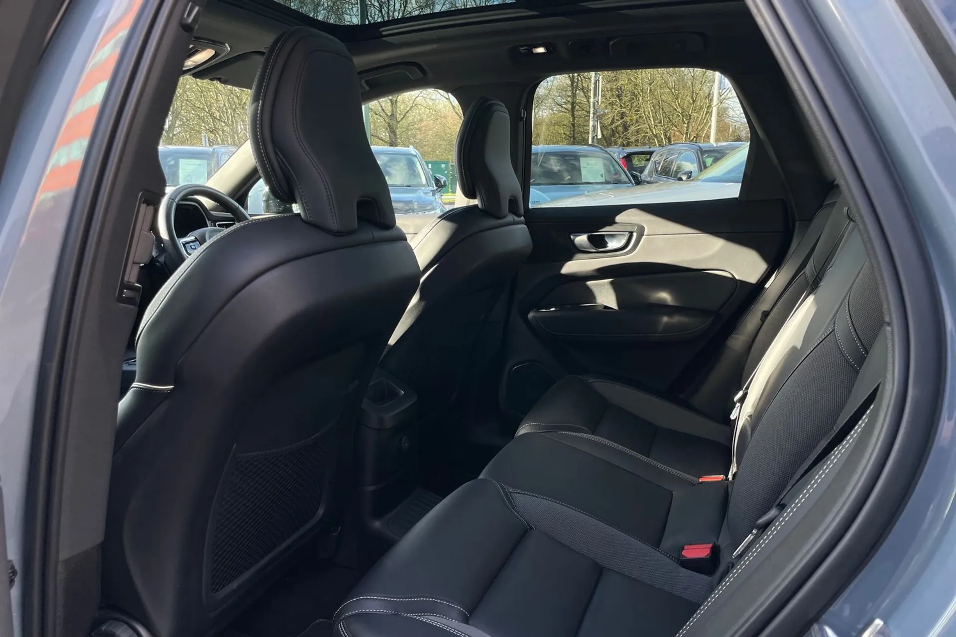 Volvo XC60 thumbnail image number 30