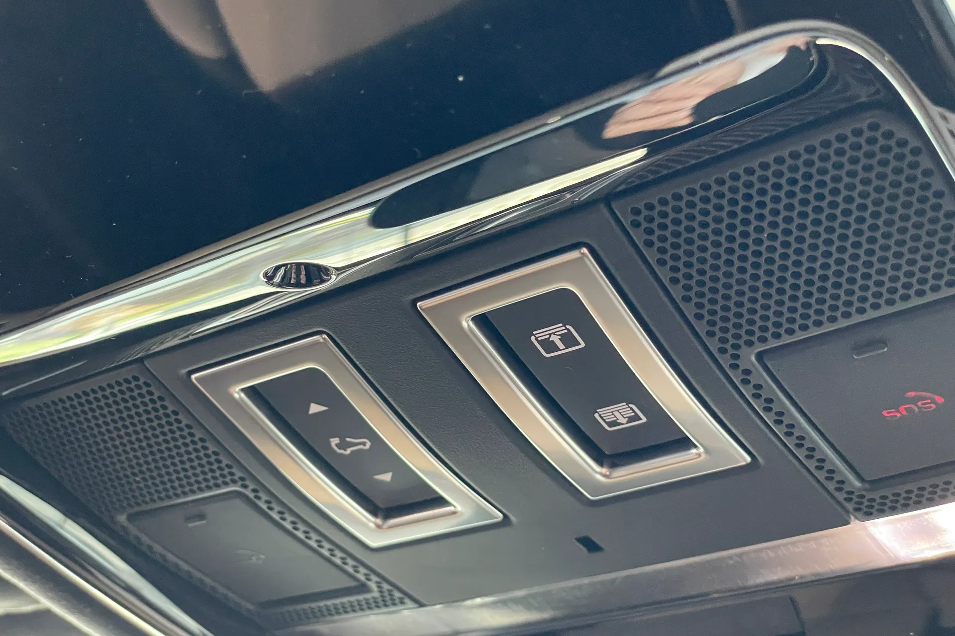 LAND ROVER RANGE ROVER VELAR thumbnail image number 41