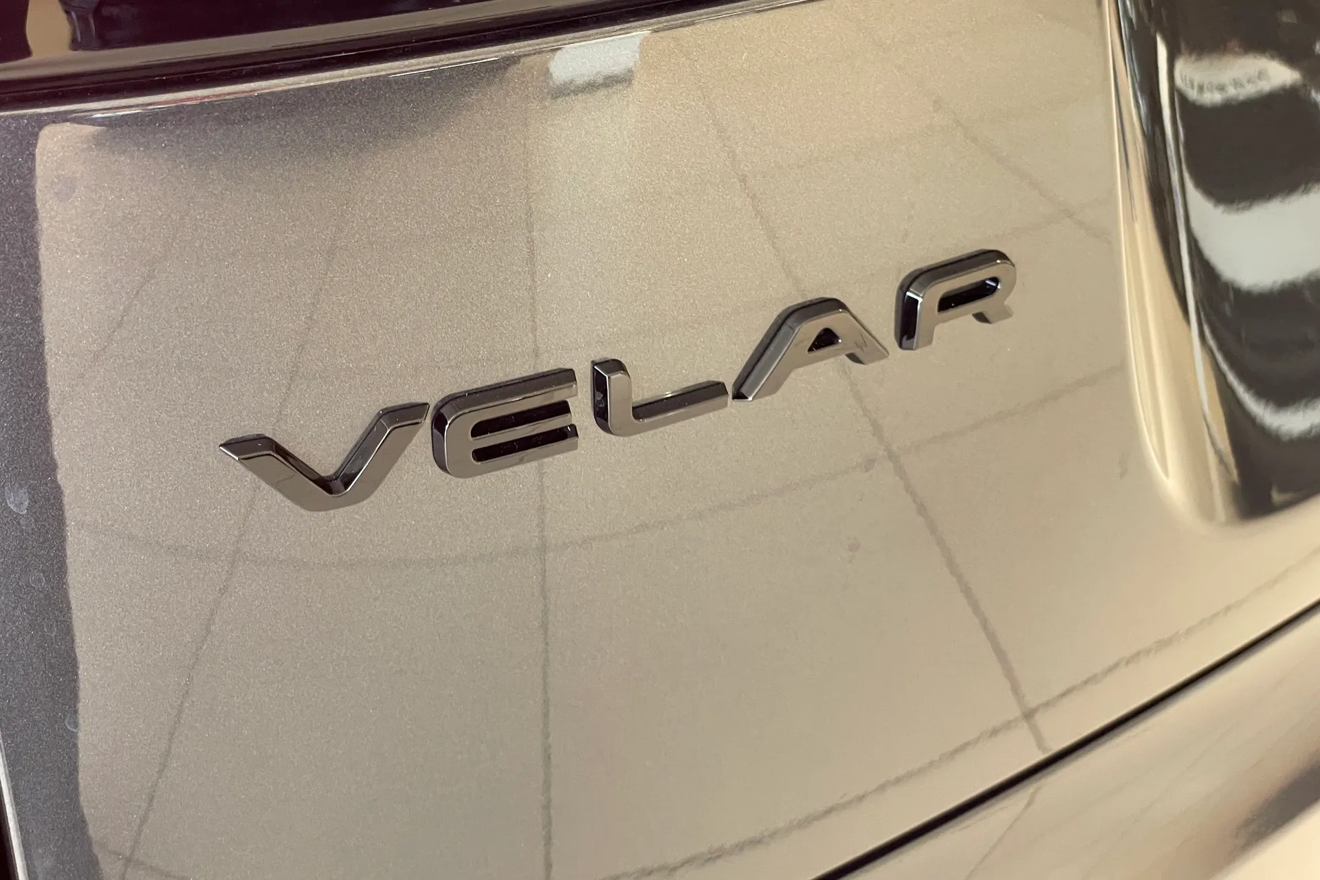 LAND ROVER RANGE ROVER VELAR thumbnail image number 10