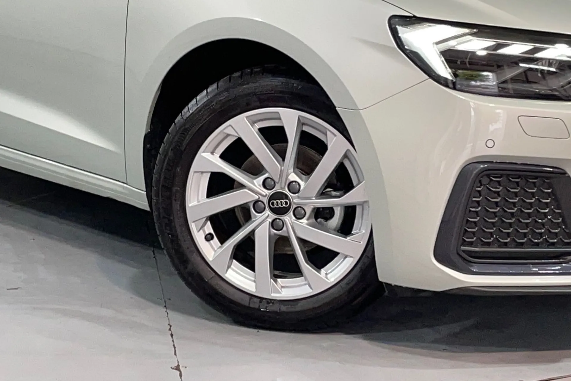 Audi A1 thumbnail image number 9