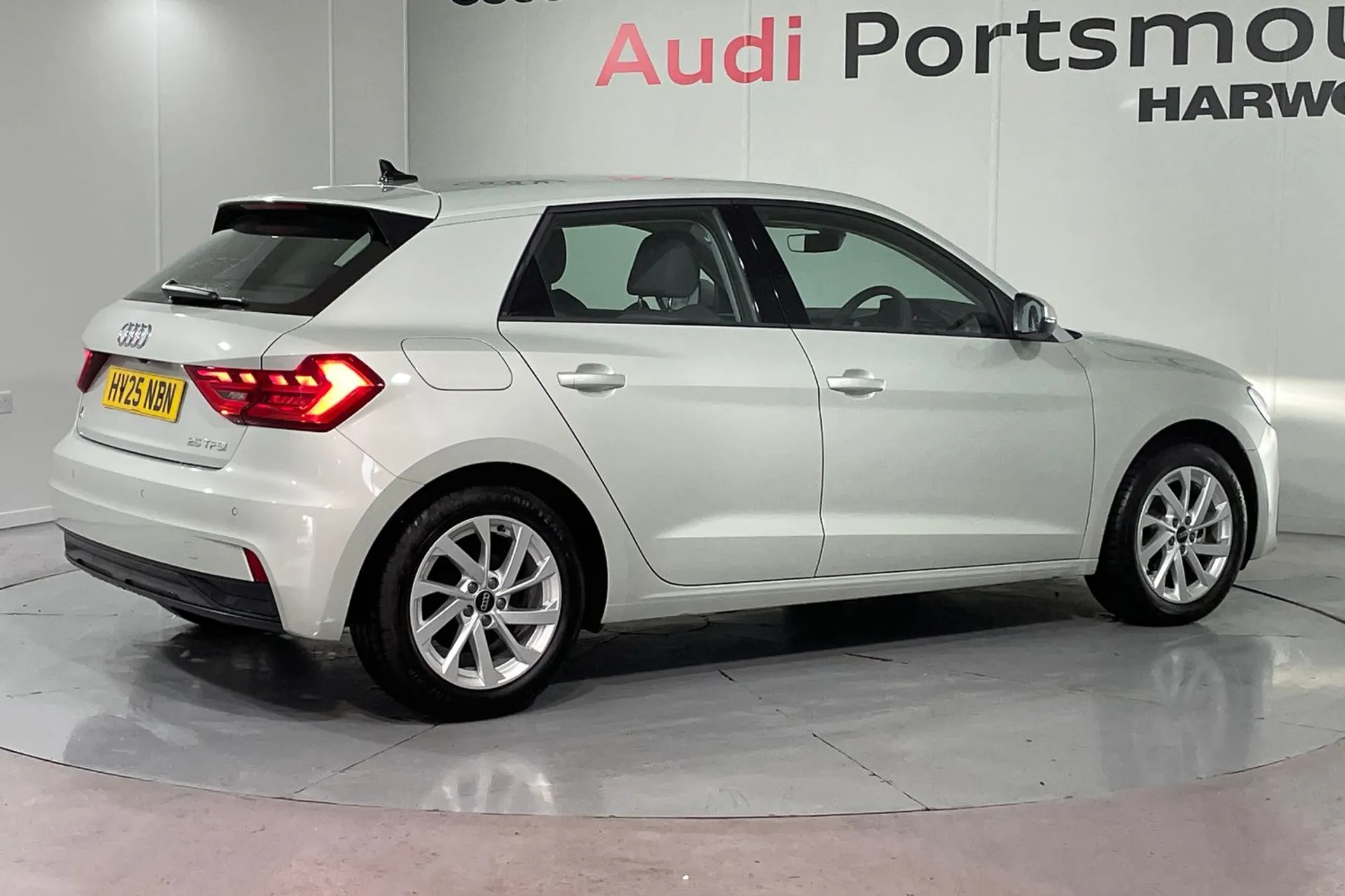 Audi A1 thumbnail image number 10