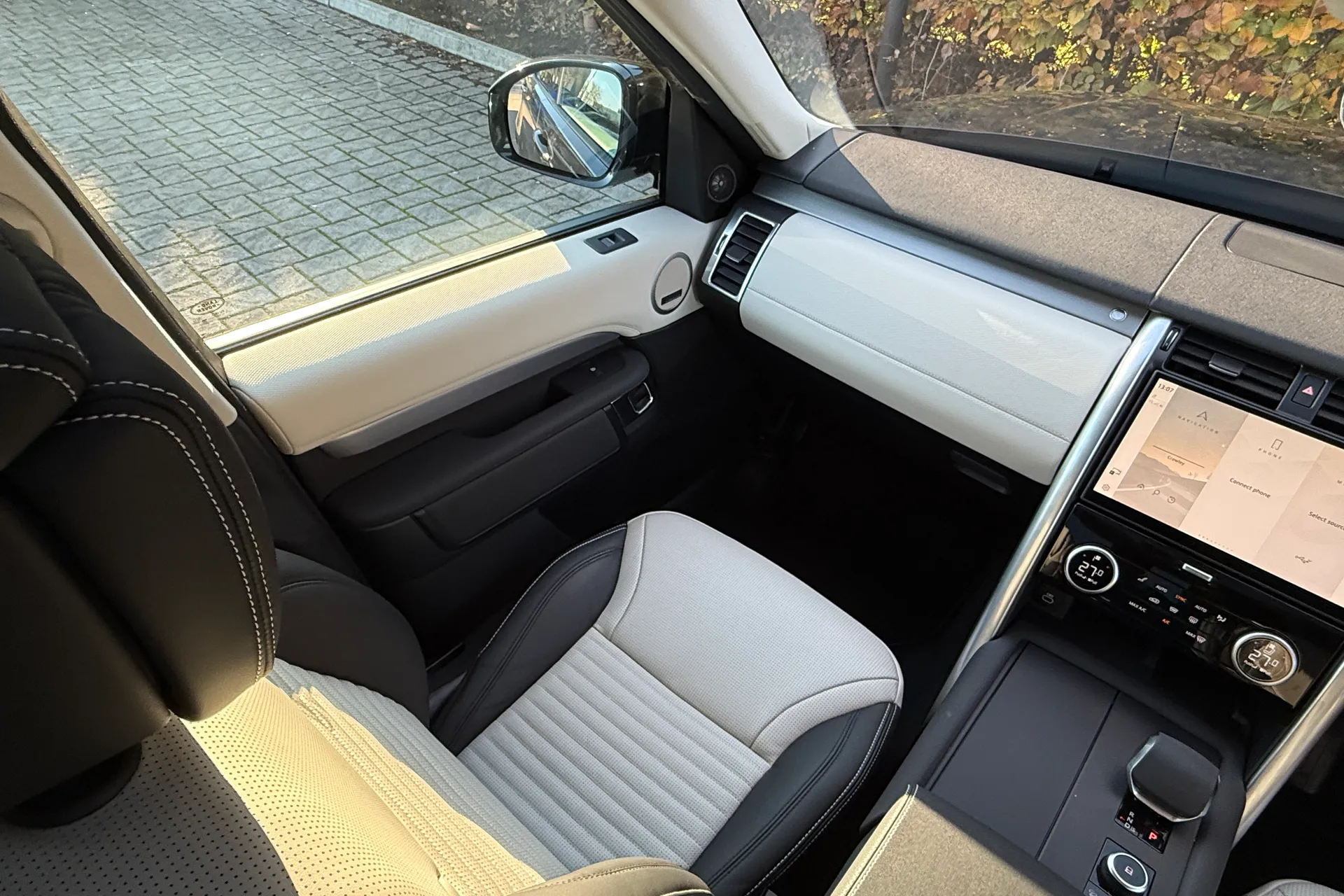 LAND ROVER DISCOVERY thumbnail image number 23