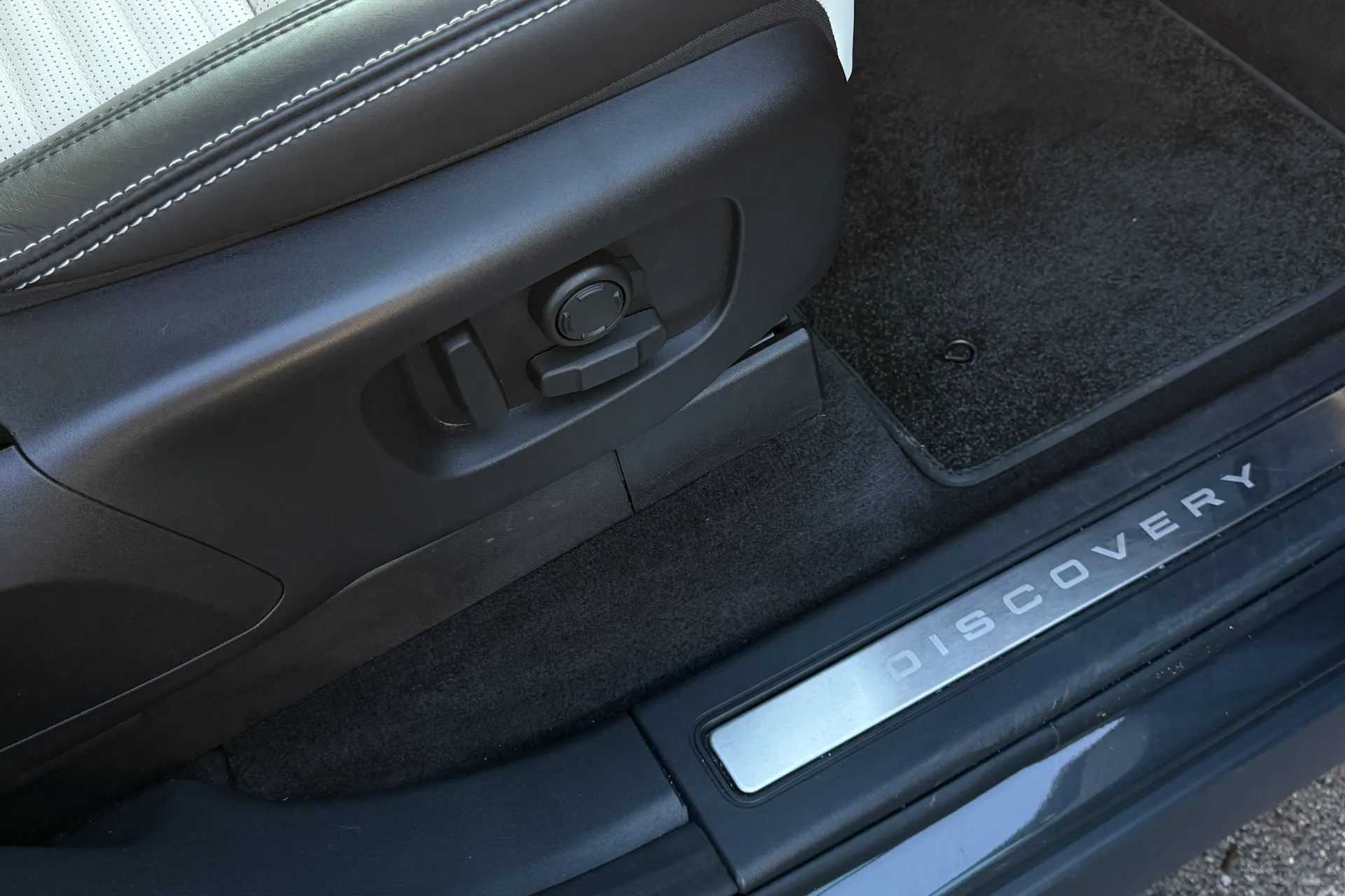 LAND ROVER DISCOVERY thumbnail image number 43