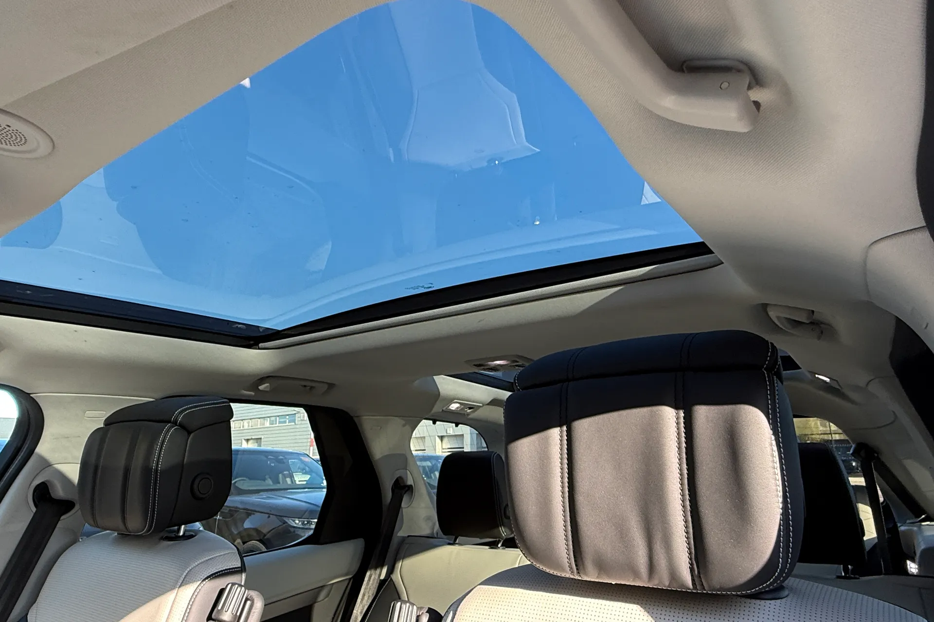 LAND ROVER DISCOVERY thumbnail image number 4