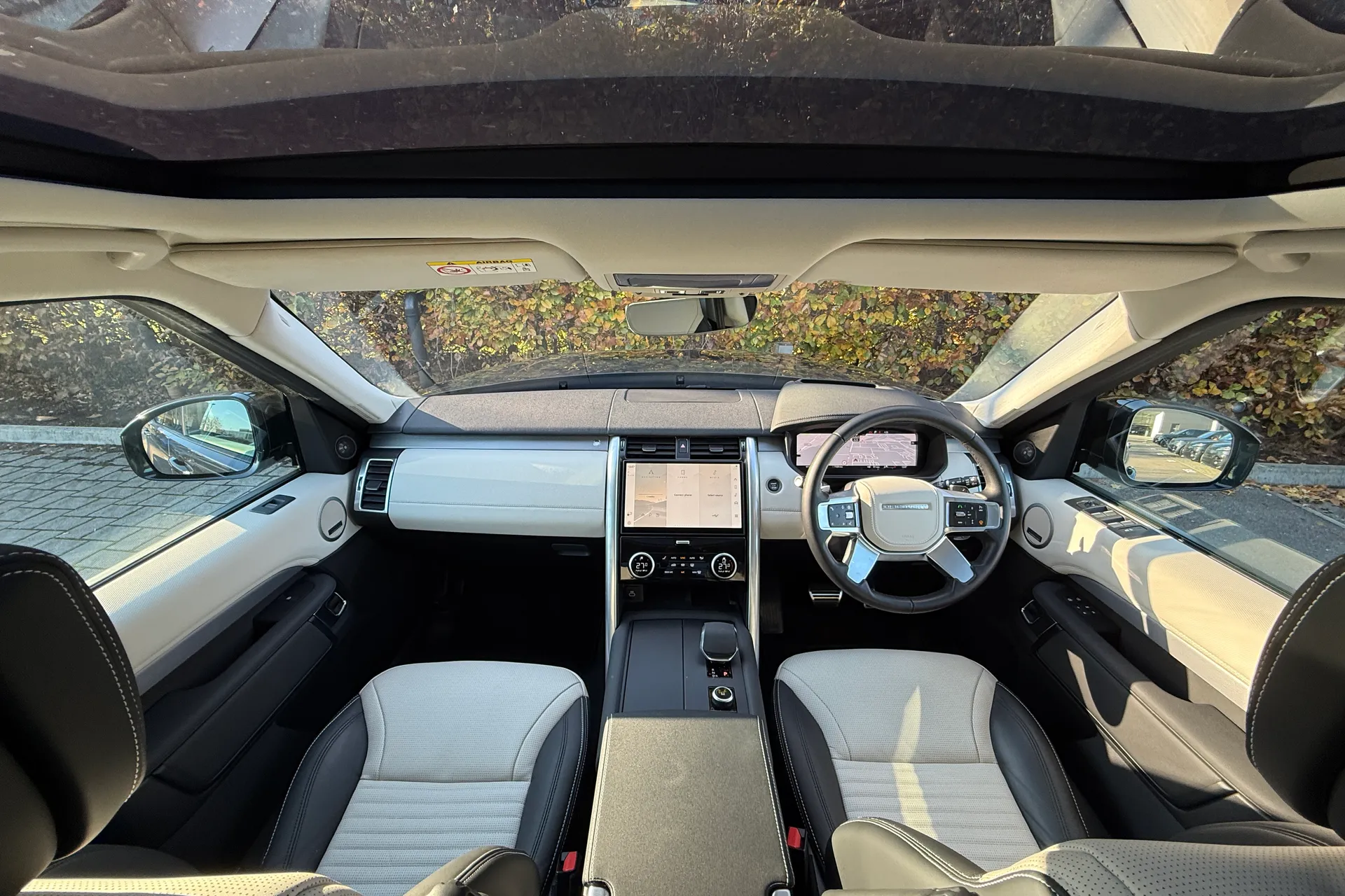 LAND ROVER DISCOVERY thumbnail image number 3