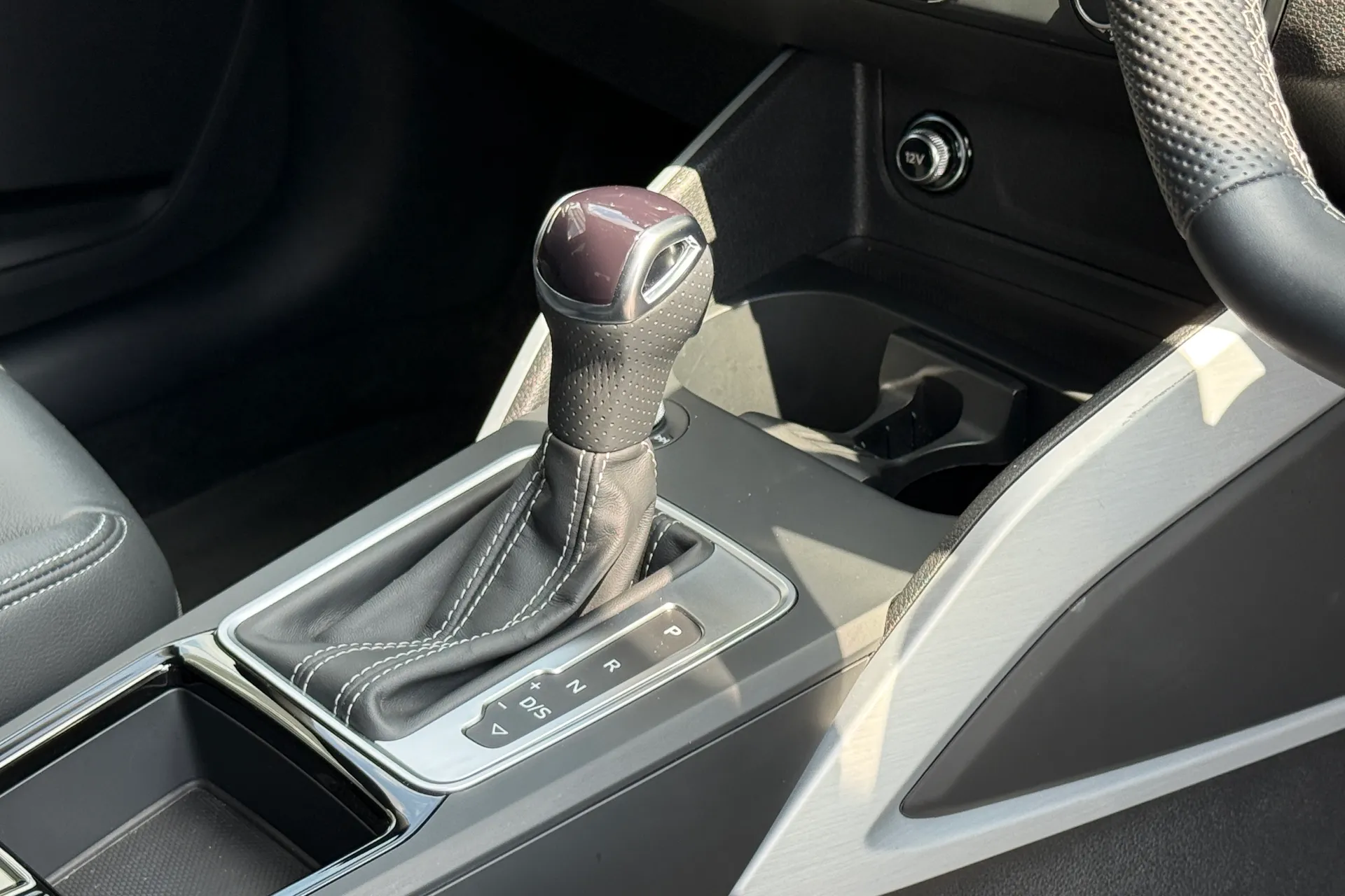 Audi Q2 thumbnail image number 14