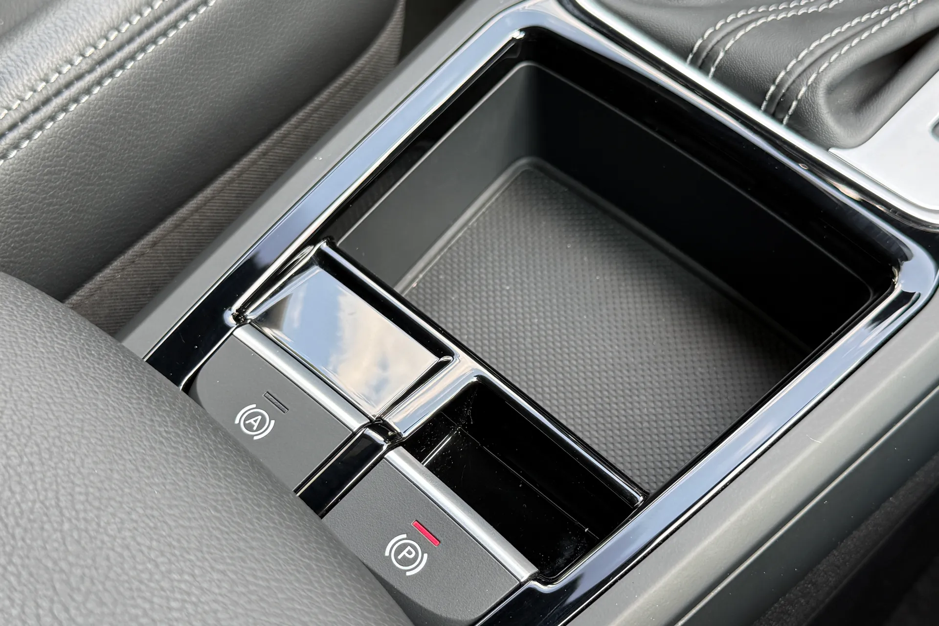 Audi Q2 thumbnail image number 39