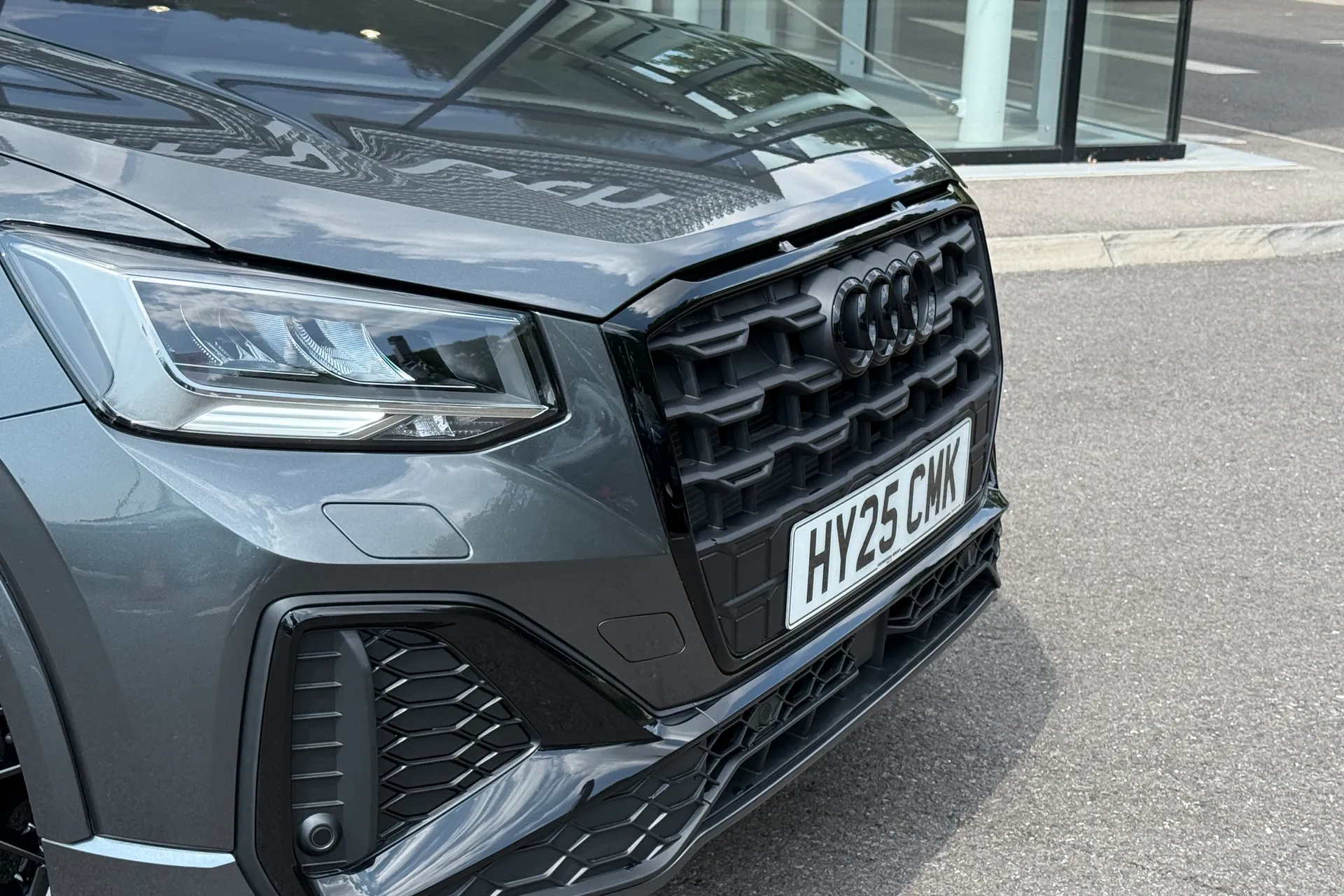 Audi Q2 thumbnail image number 17