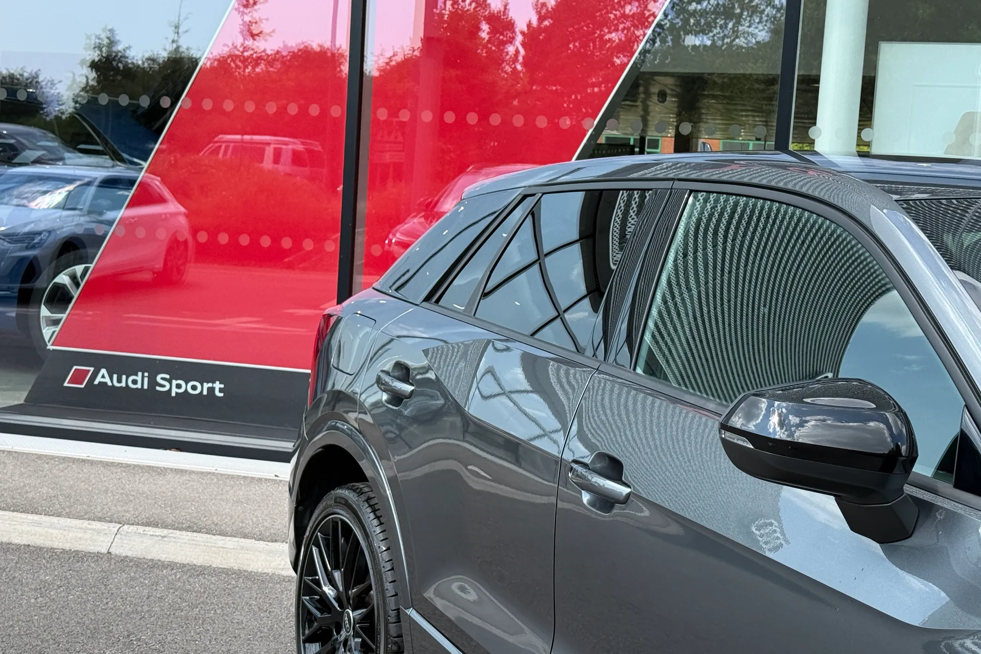 Audi Q2 thumbnail image number 19