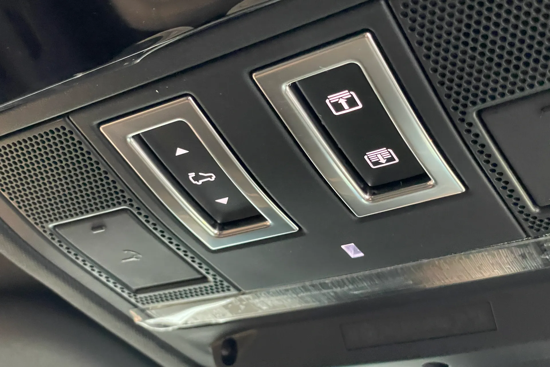 LAND ROVER Defender 110 thumbnail image number 46