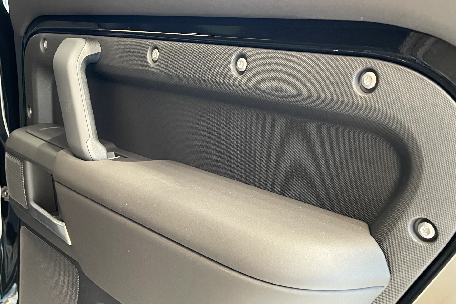 LAND ROVER Defender 110 thumbnail image number 24