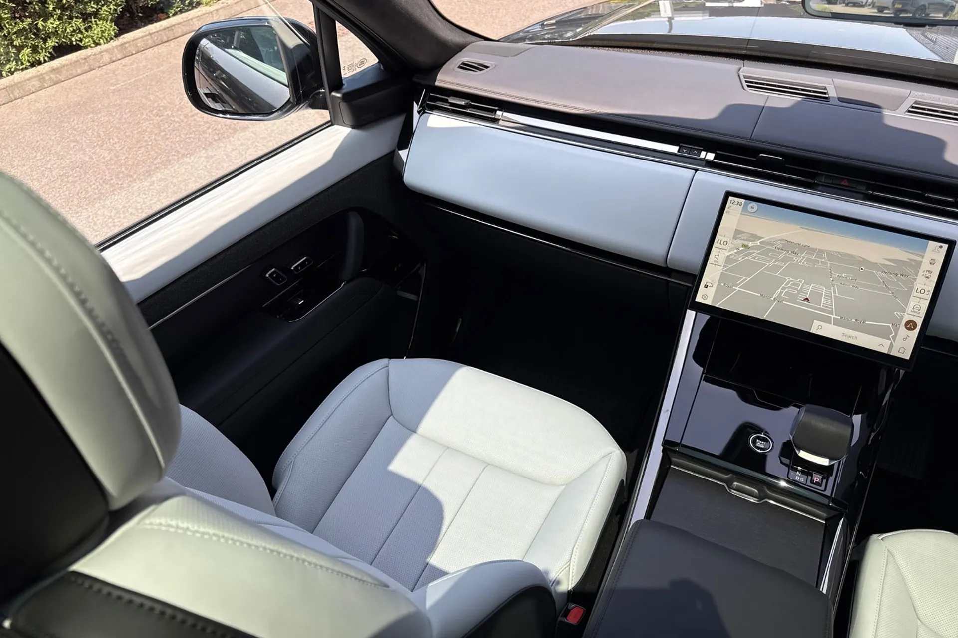 LAND ROVER RANGE ROVER SPORT thumbnail image number 24