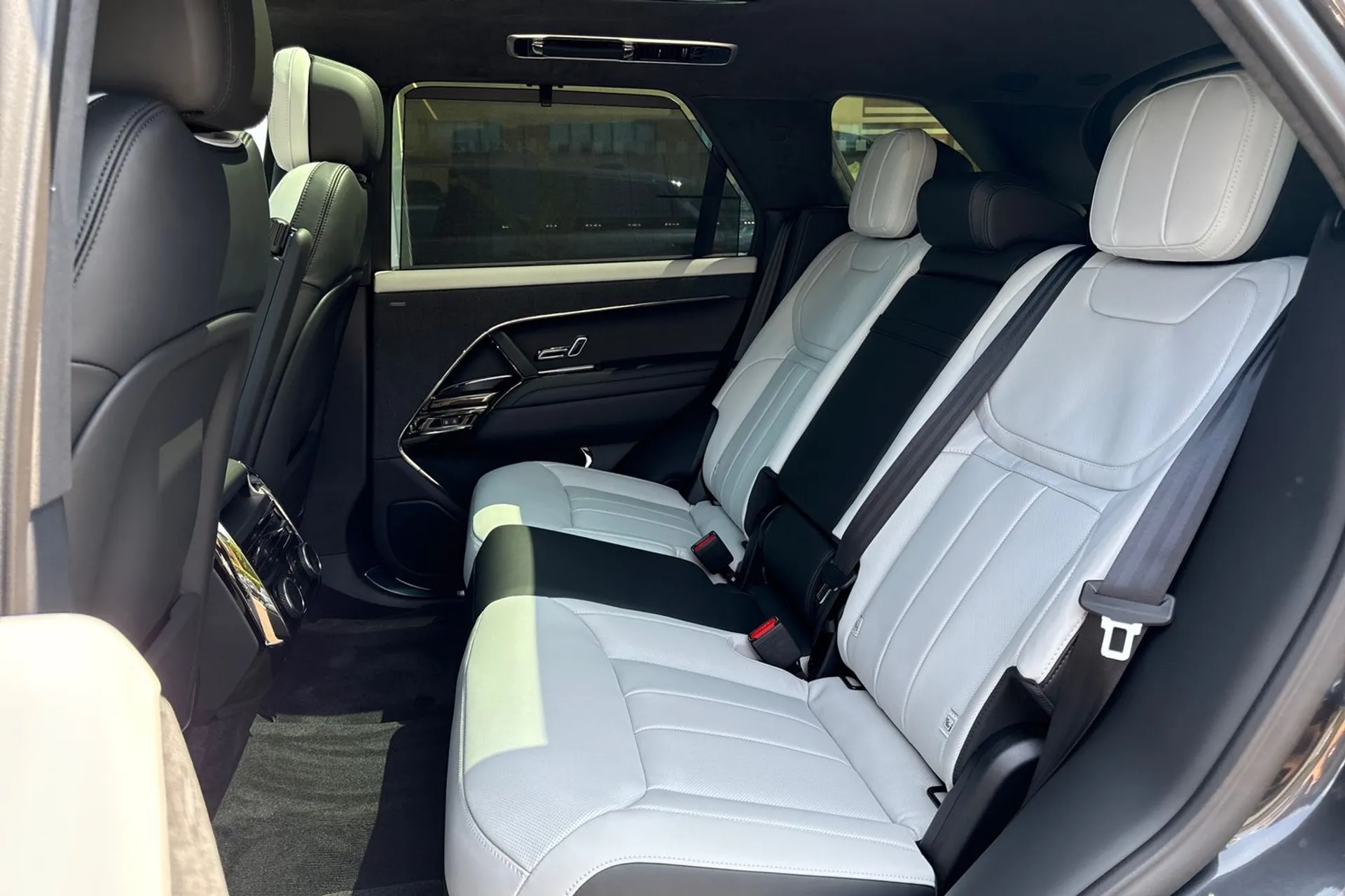 LAND ROVER RANGE ROVER SPORT thumbnail image number 48