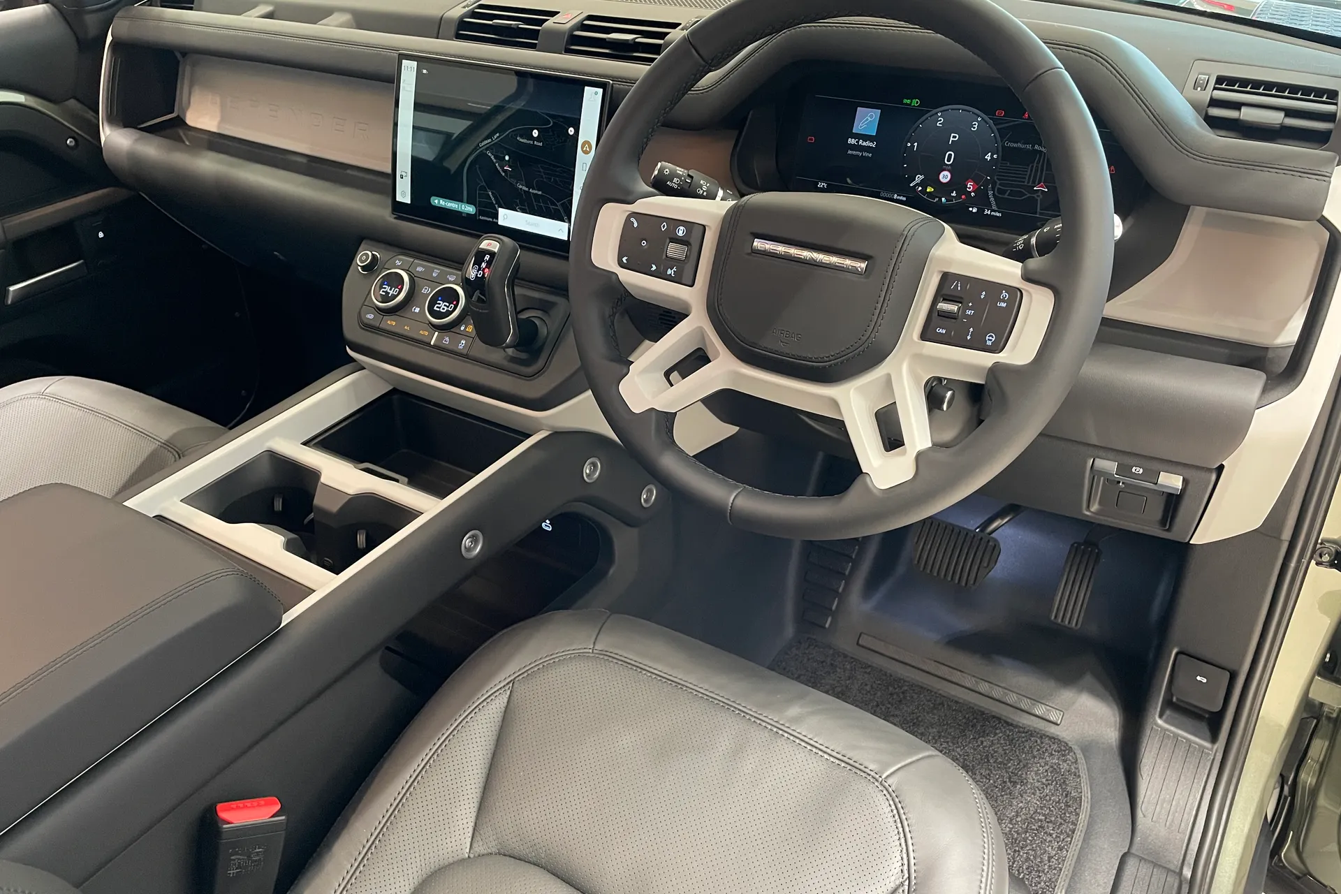 LAND ROVER Defender 90 thumbnail image number 18
